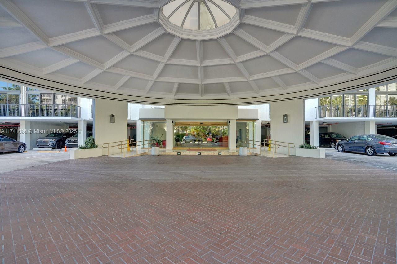 Miami, Florida, 33131, United States, 2 Bedrooms Bedrooms, ,2 BathroomsBathrooms,Residential,For Sale,1705612