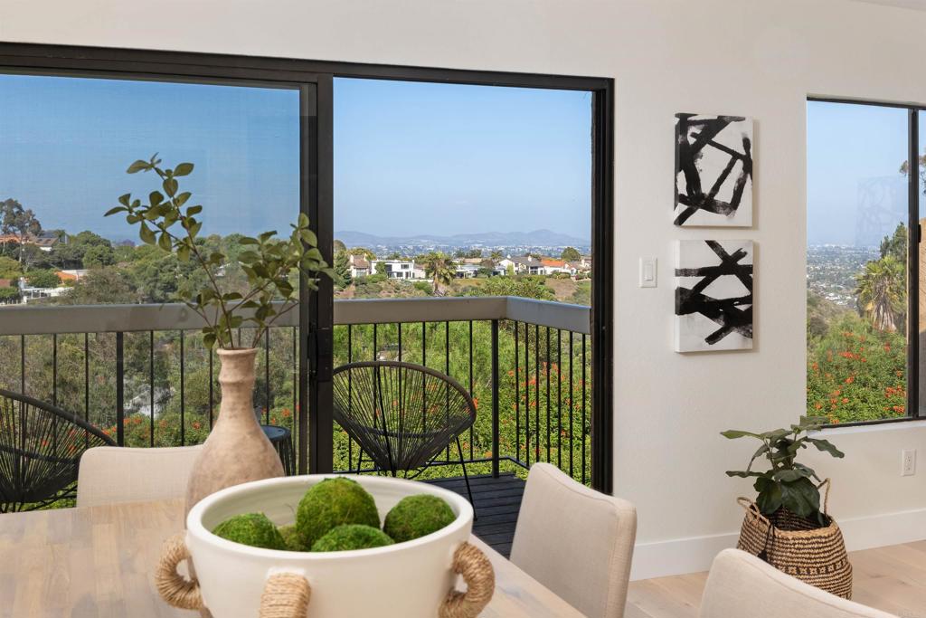 La Jolla, California, 92037, United States, 2 Bedrooms Bedrooms, ,3 BathroomsBathrooms,Residential,For Sale,1938534