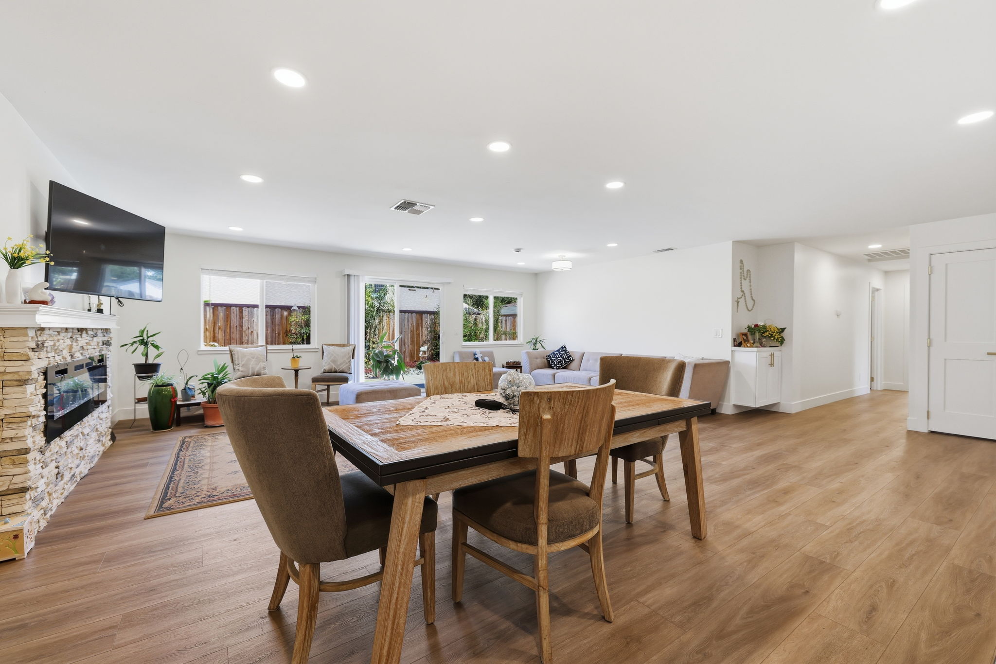  7014 Checkerbloom Way, Citrus Heights, CA 95610 - 物件實景