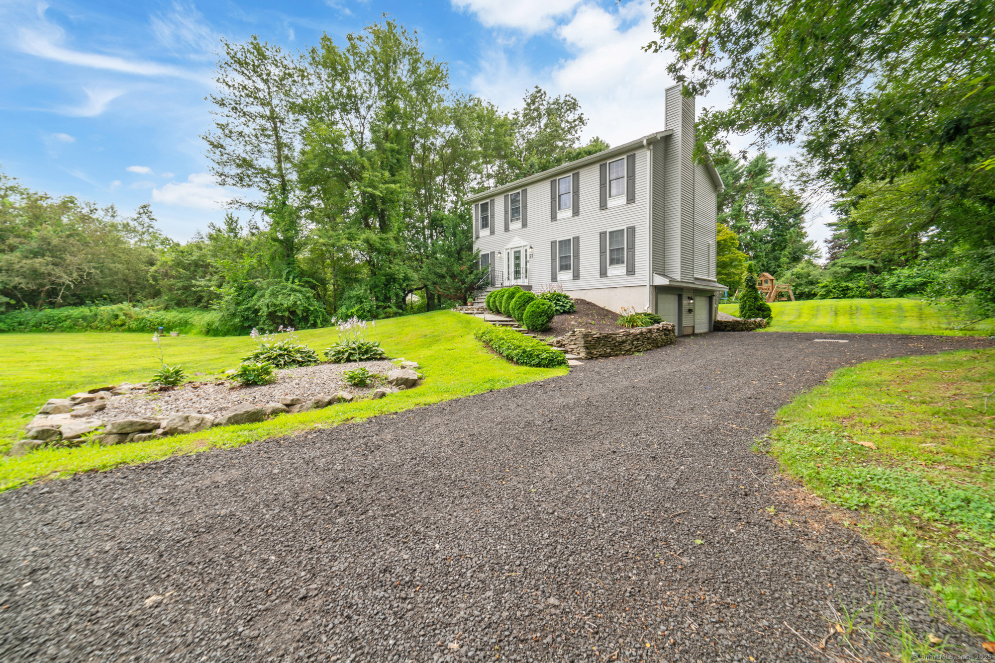 Woodbury, Connecticut, 06798, United States, 4 Bedrooms Bedrooms, ,3 BathroomsBathrooms,Residential,For Sale,1998310