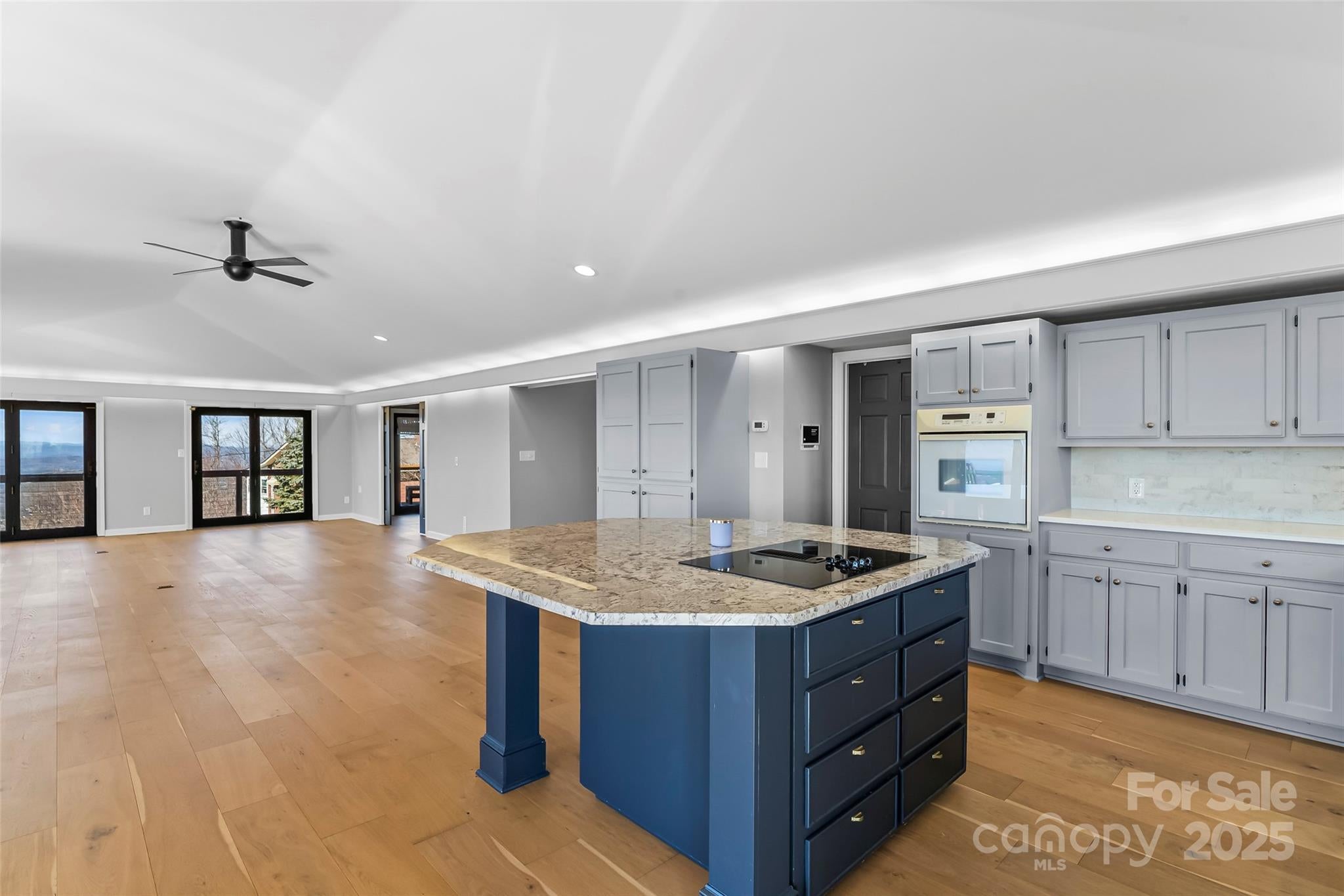 Valdese, North Carolina, 28690, United States, 3 Bedrooms Bedrooms, ,4 BathroomsBathrooms,Residential,For Sale,1722009