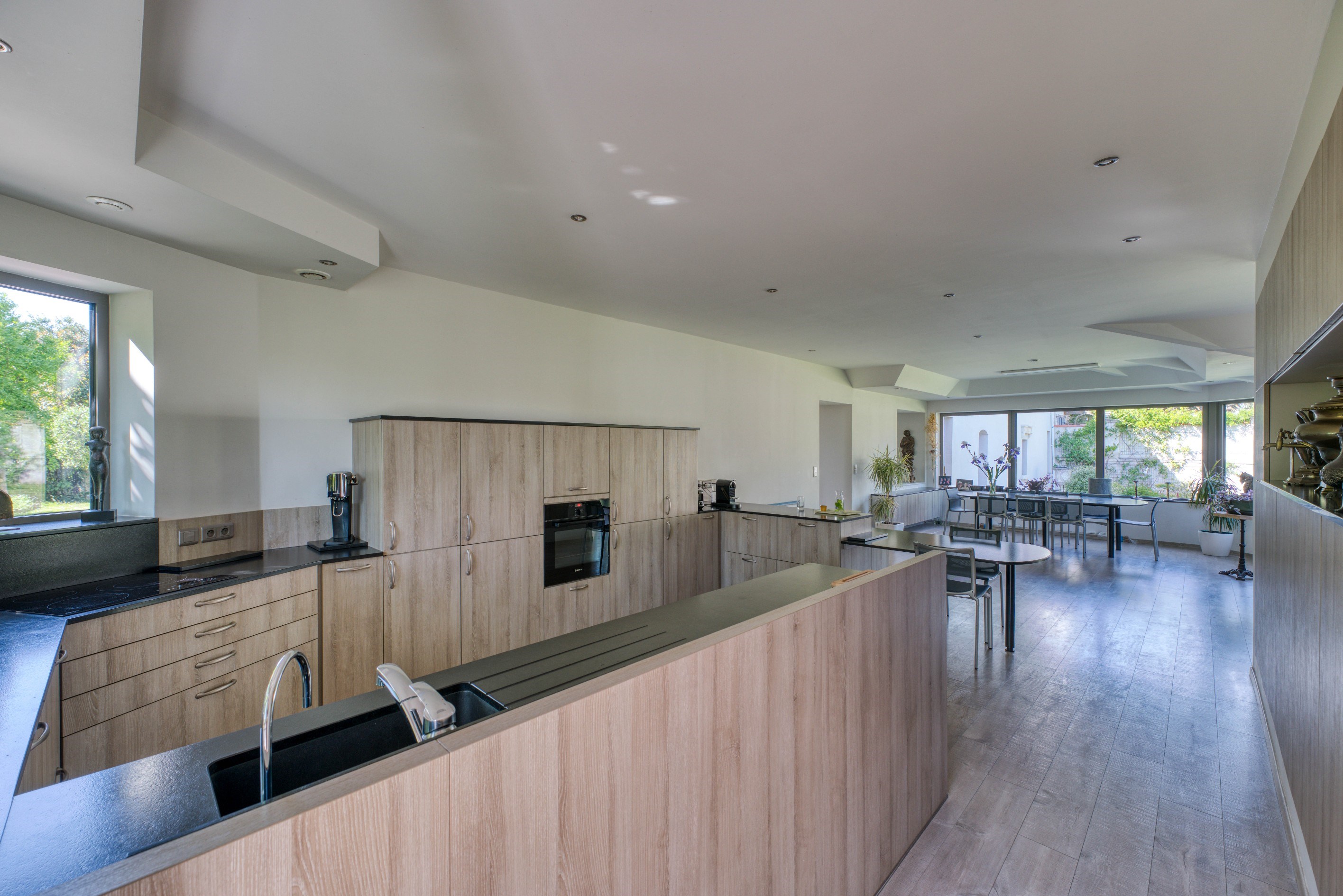  A Unique Opportunity on the Market – High-End Features, Swimming Pool & Prime S… - 物件實景