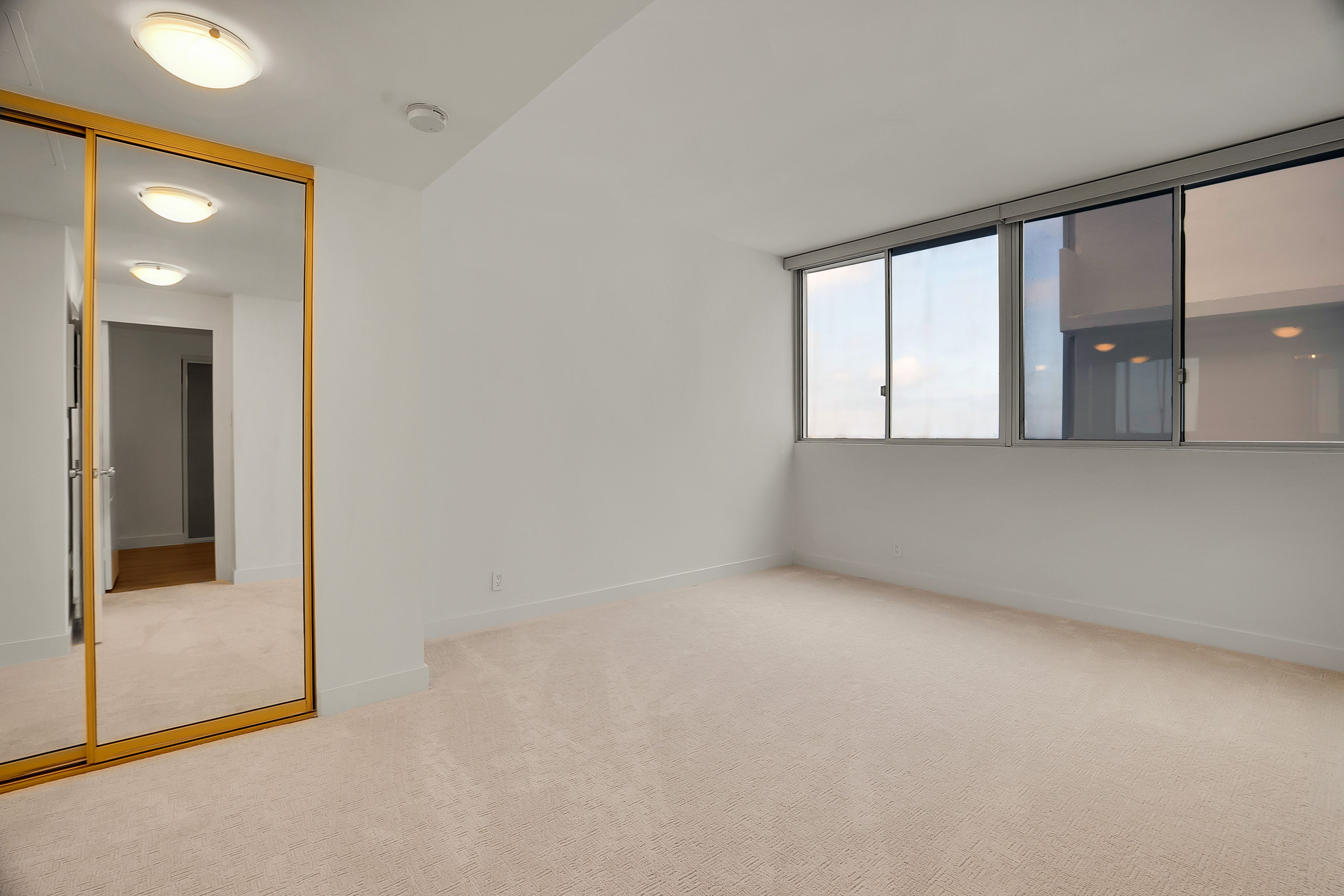  17352 W Sunset Blvd - 物件實景