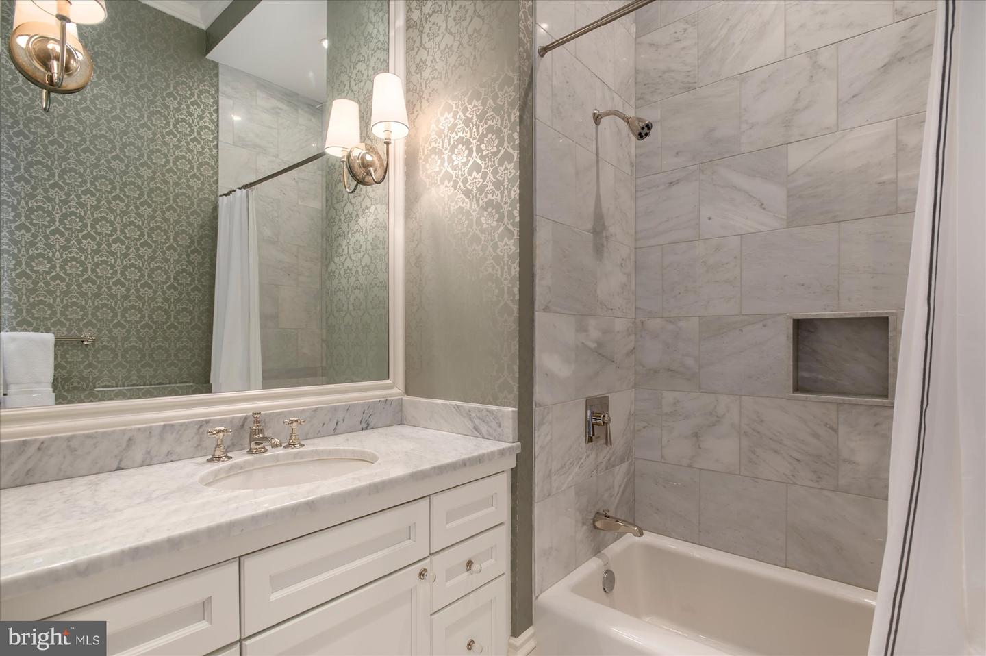 Washington, District of Columbia, 20008, United States, 6 Bedrooms Bedrooms, ,8 BathroomsBathrooms,Residential,For Sale,1807338