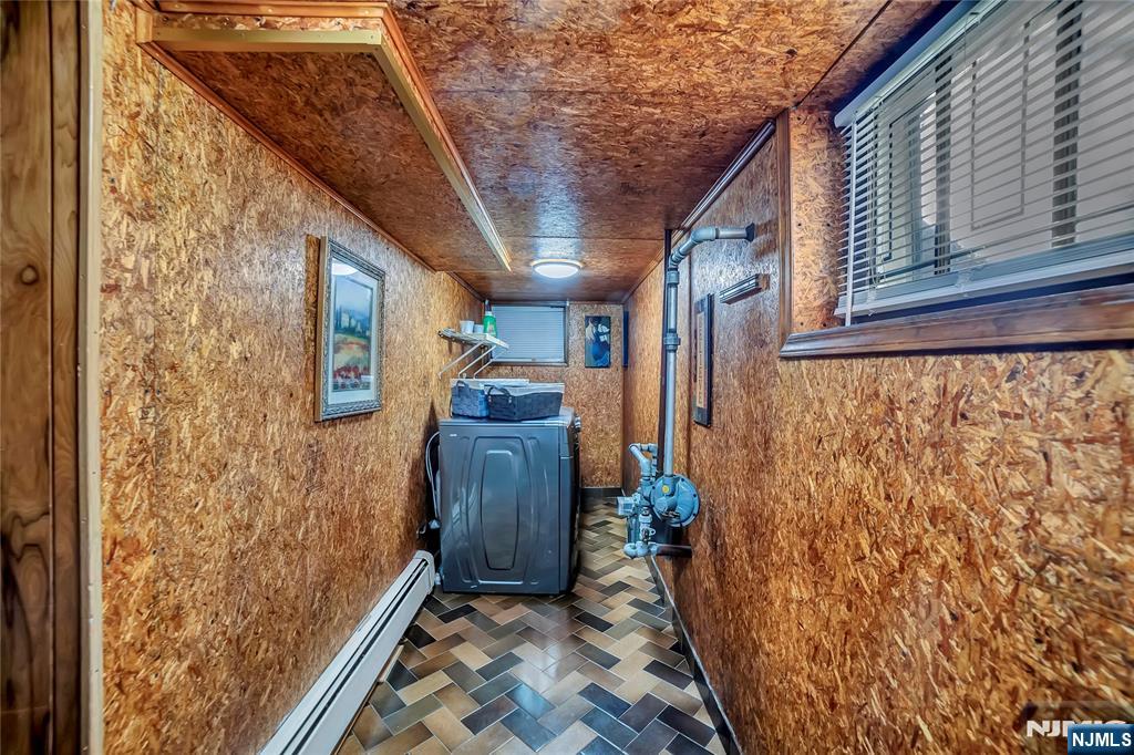 Cliffside Park, New Jersey, 07010, United States, 3 Bedrooms Bedrooms, ,2 BathroomsBathrooms,Residential,For Sale,1992851