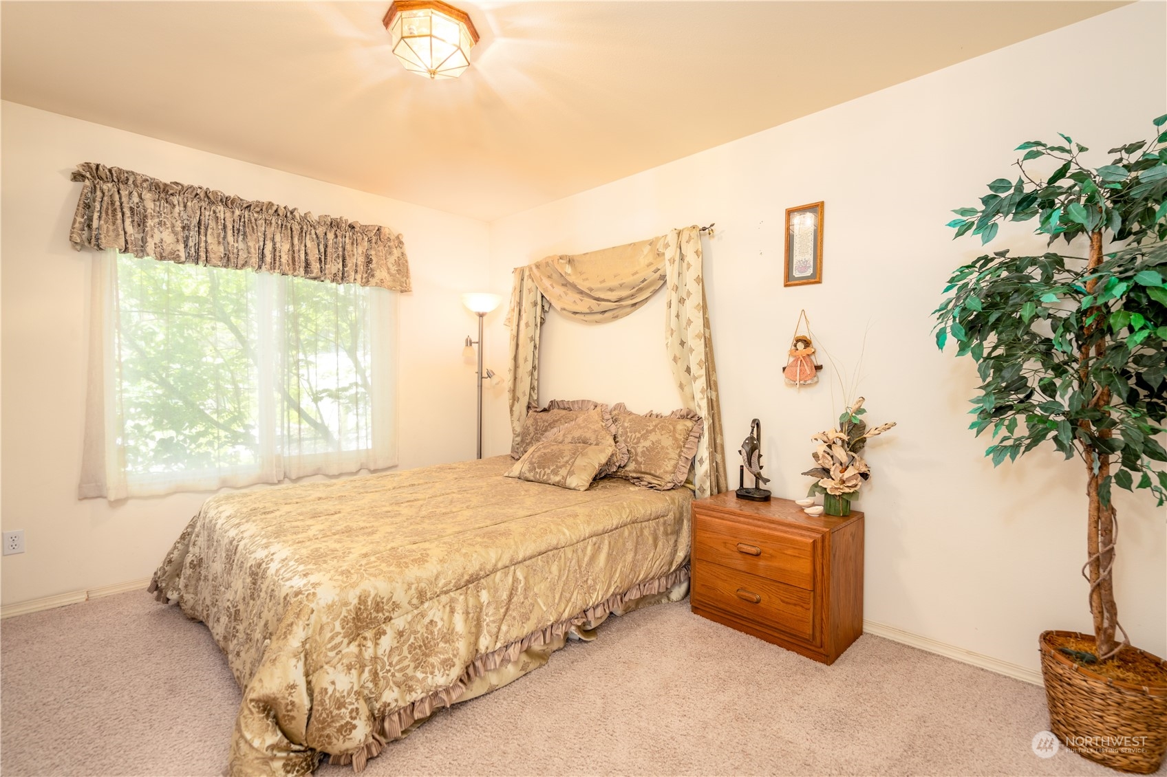 Hat Island, Washington, 98206, United States, 3 Bedrooms Bedrooms, ,1 BathroomBathrooms,Residential,For Sale,1928983