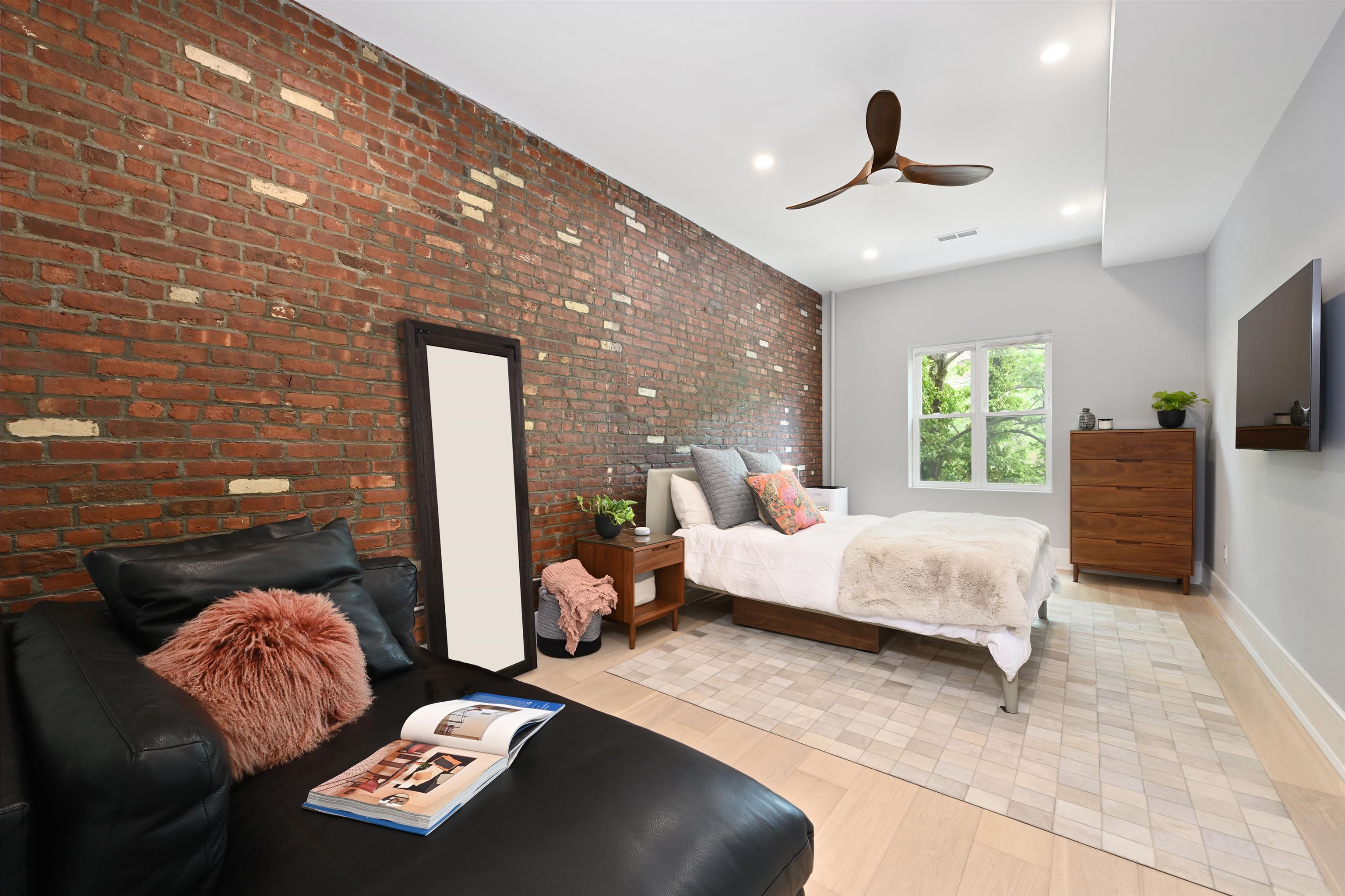 Hoboken, New Jersey, 07030, United States, 3 Bedrooms Bedrooms, ,2 BathroomsBathrooms,Residential,For Sale,1992092