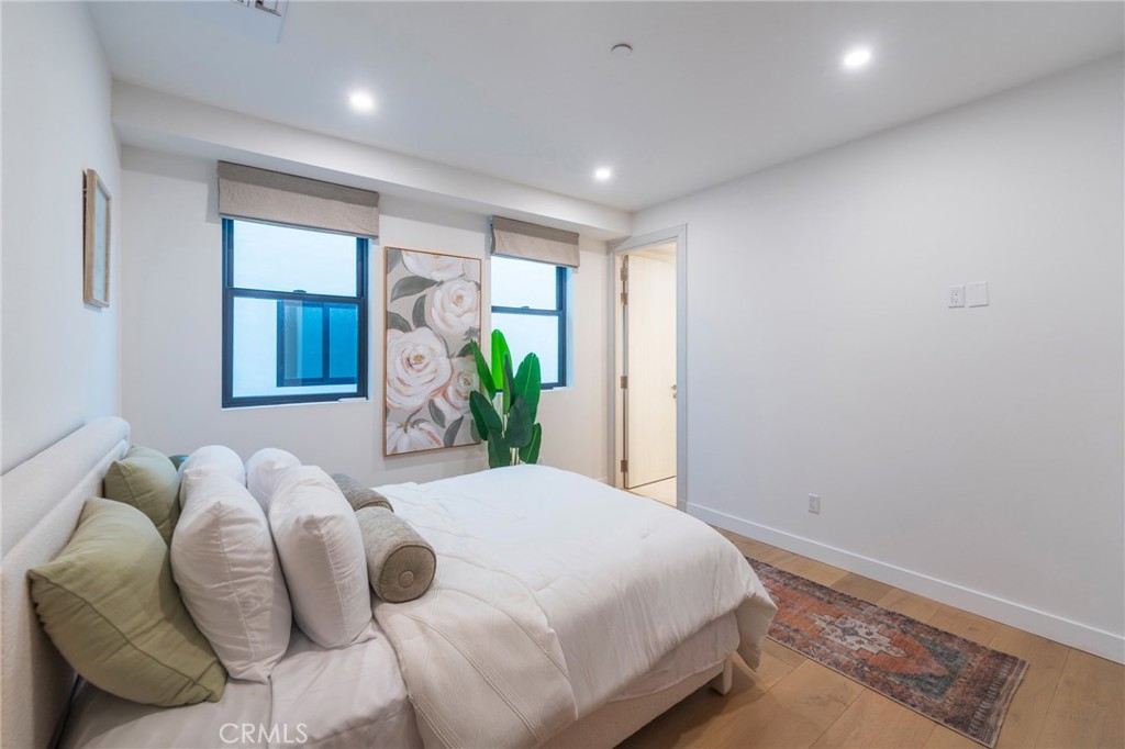 Huntington Beach, California, 92648, United States, 3 Bedrooms Bedrooms, ,5 BathroomsBathrooms,Residential,For Sale,2003455