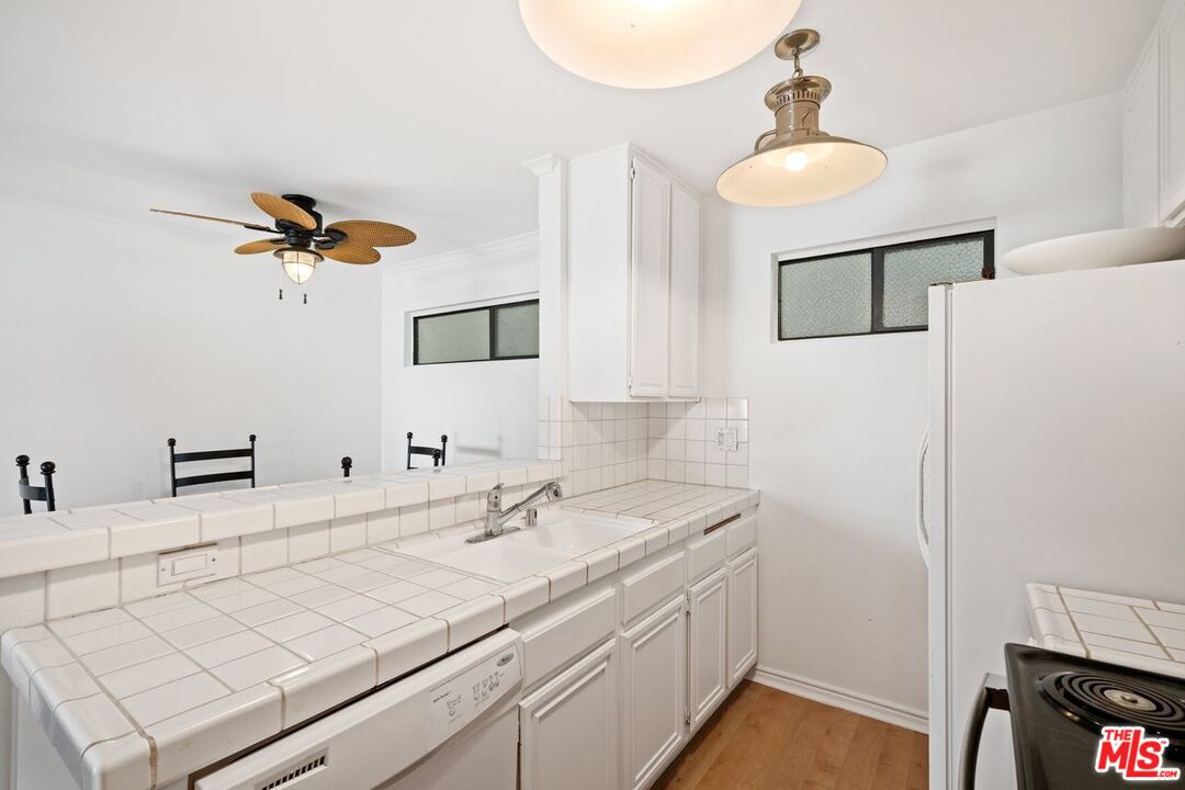 Malibu, California, 90265, United States, 1 Bedroom Bedrooms, ,1 BathroomBathrooms,Residential,For Sale,1840451