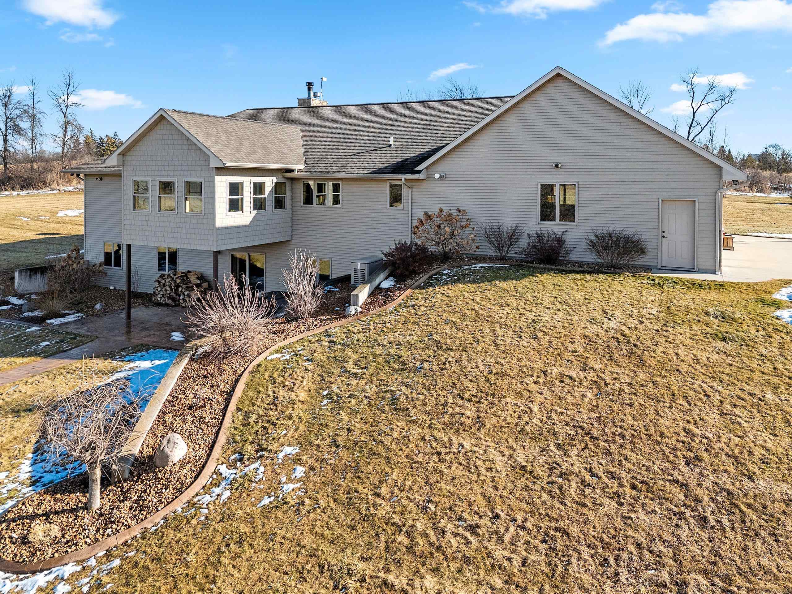 Black Creek, Wisconsin, 54106, United States, 4 Bedrooms Bedrooms, ,4 BathroomsBathrooms,Residential,For Sale,2009234