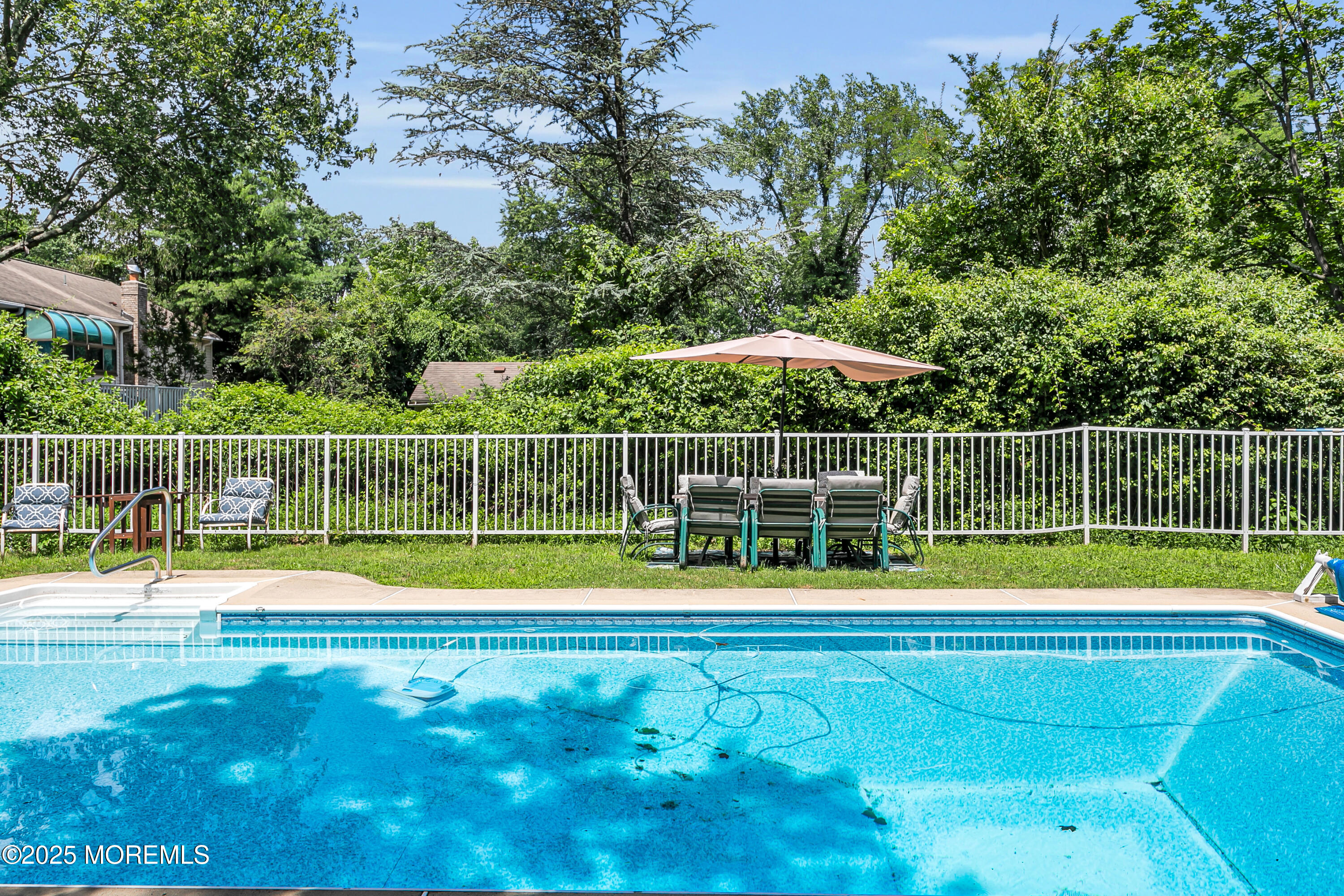 Atlantic Highlands, New Jersey, 07716, United States, 3 Bedrooms Bedrooms, ,2 BathroomsBathrooms,Residential,For Sale,1921380