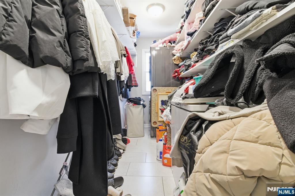 Kearny, New Jersey, 07032, United States, 6 Bedrooms Bedrooms, ,5 BathroomsBathrooms,Residential,For Sale,2032310