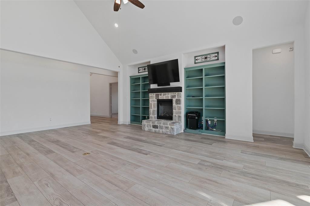 Shady Shores, Texas, 76208, United States, 4 Bedrooms Bedrooms, ,4 BathroomsBathrooms,Residential,For Sale,1983934