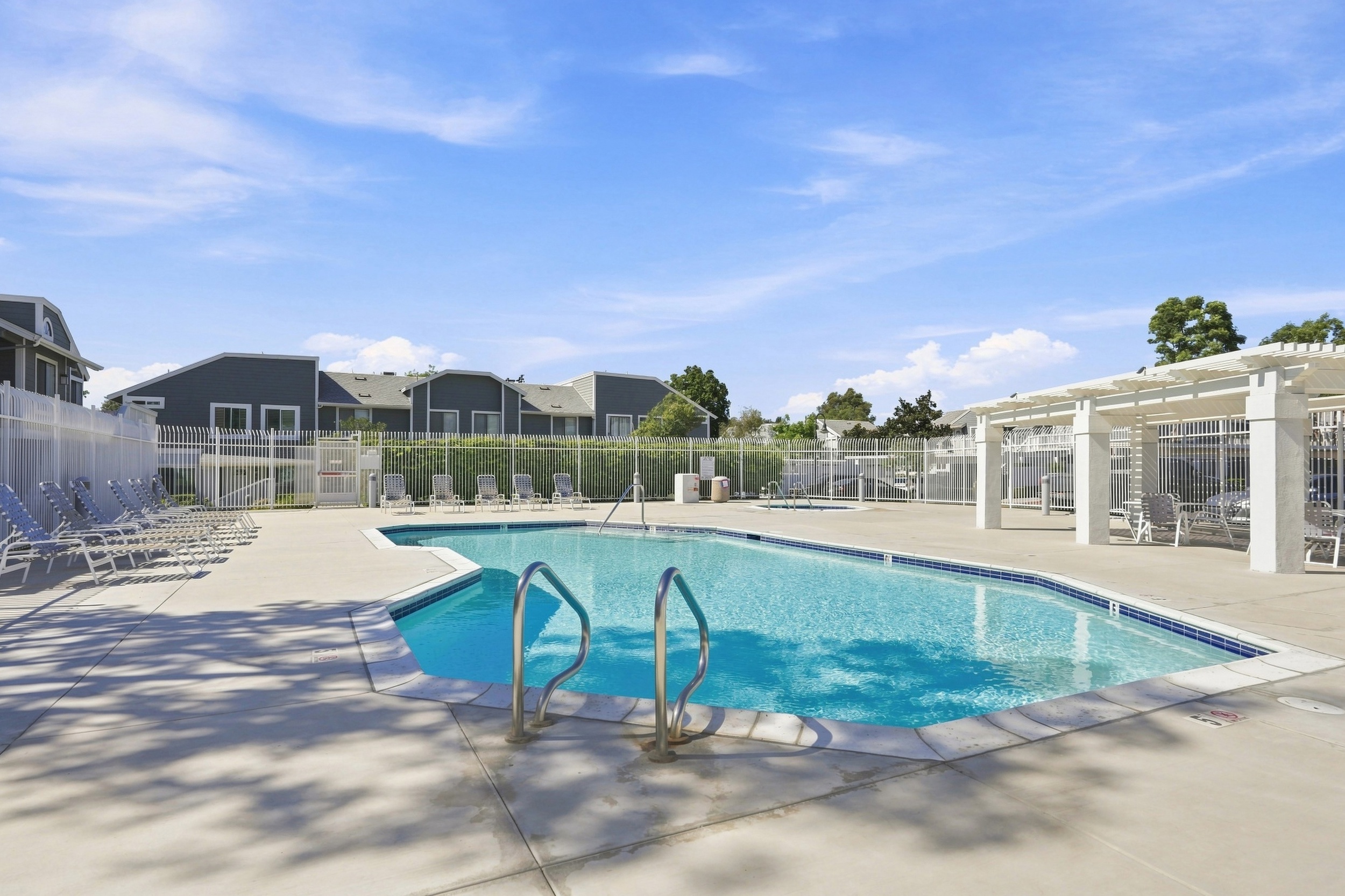 187 Huntington, Irvine, CA 92620 - 物件實景