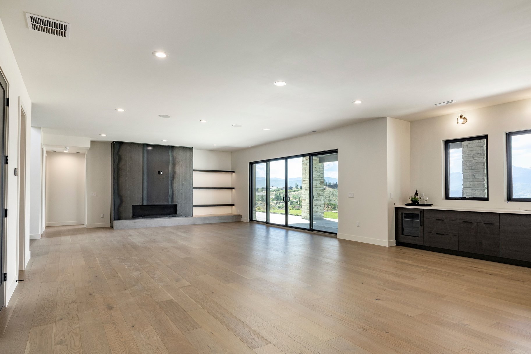  Upgraded Luxury Living with Panoramic Mountain Views - 物件實景