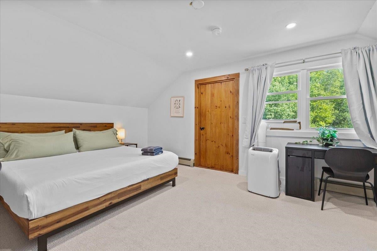 Stowe, Vermont, 05672, United States, 8 Bedrooms Bedrooms, ,5 BathroomsBathrooms,Residential,For Sale,1994933