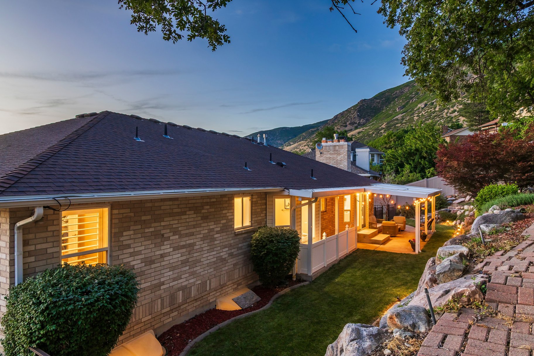  Farmington Rambler on Private Half-Acre with Incredible Views - 物件實景