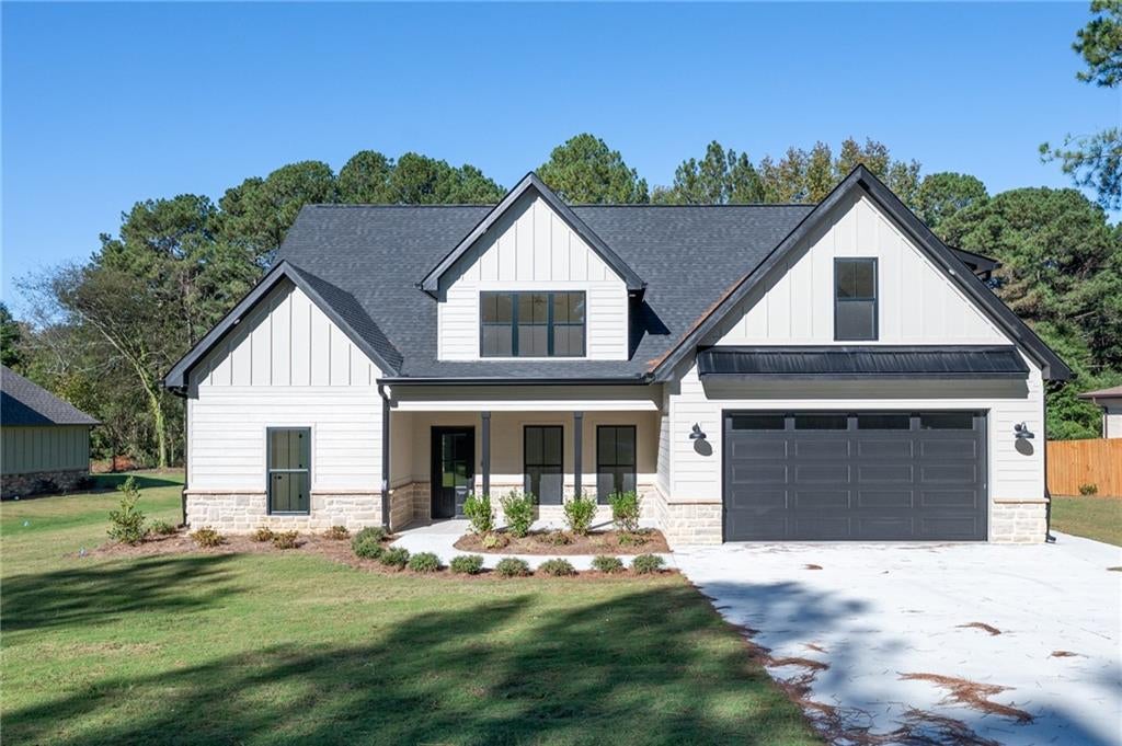 Calhoun, Georgia, 30701, United States, 4 Bedrooms Bedrooms, ,3 BathroomsBathrooms,Residential,For Sale,2035897