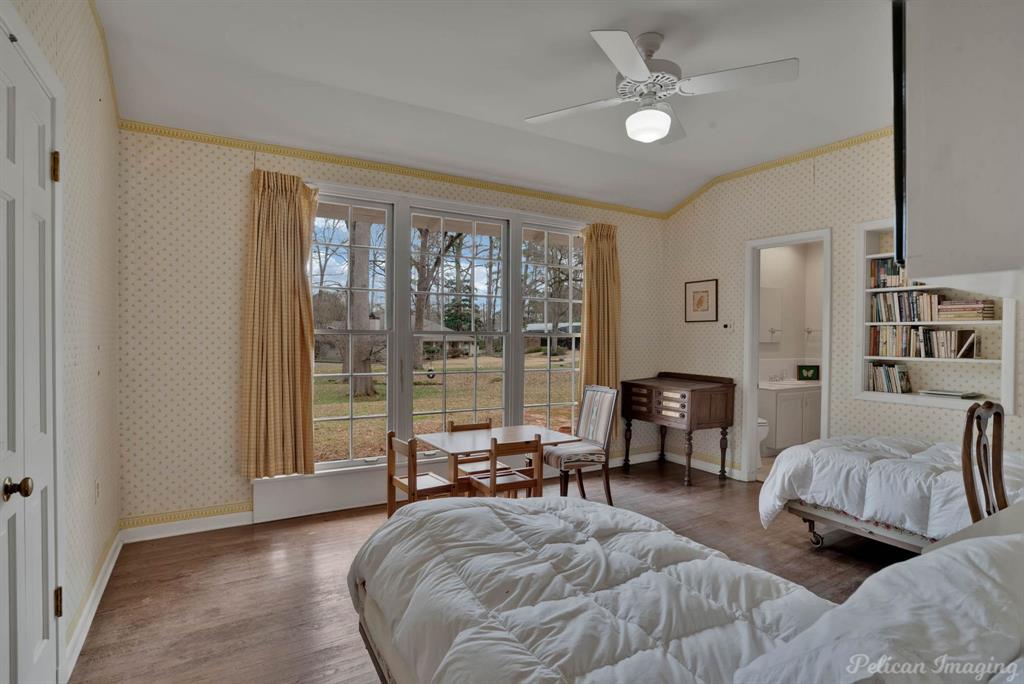 Shreveport, Louisiana, 71106, United States, 5 Bedrooms Bedrooms, ,4 BathroomsBathrooms,Residential,For Sale,1829039