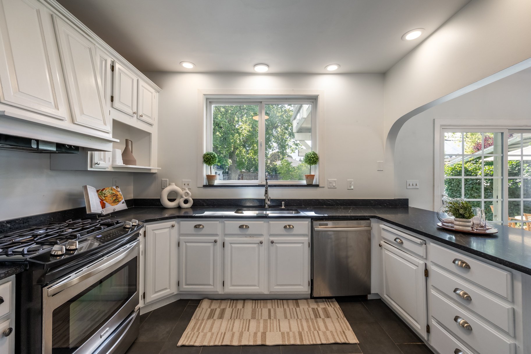  Charming Two-Story Home in the Highly Sought-After Highland Park Neighborhood - 物件實景