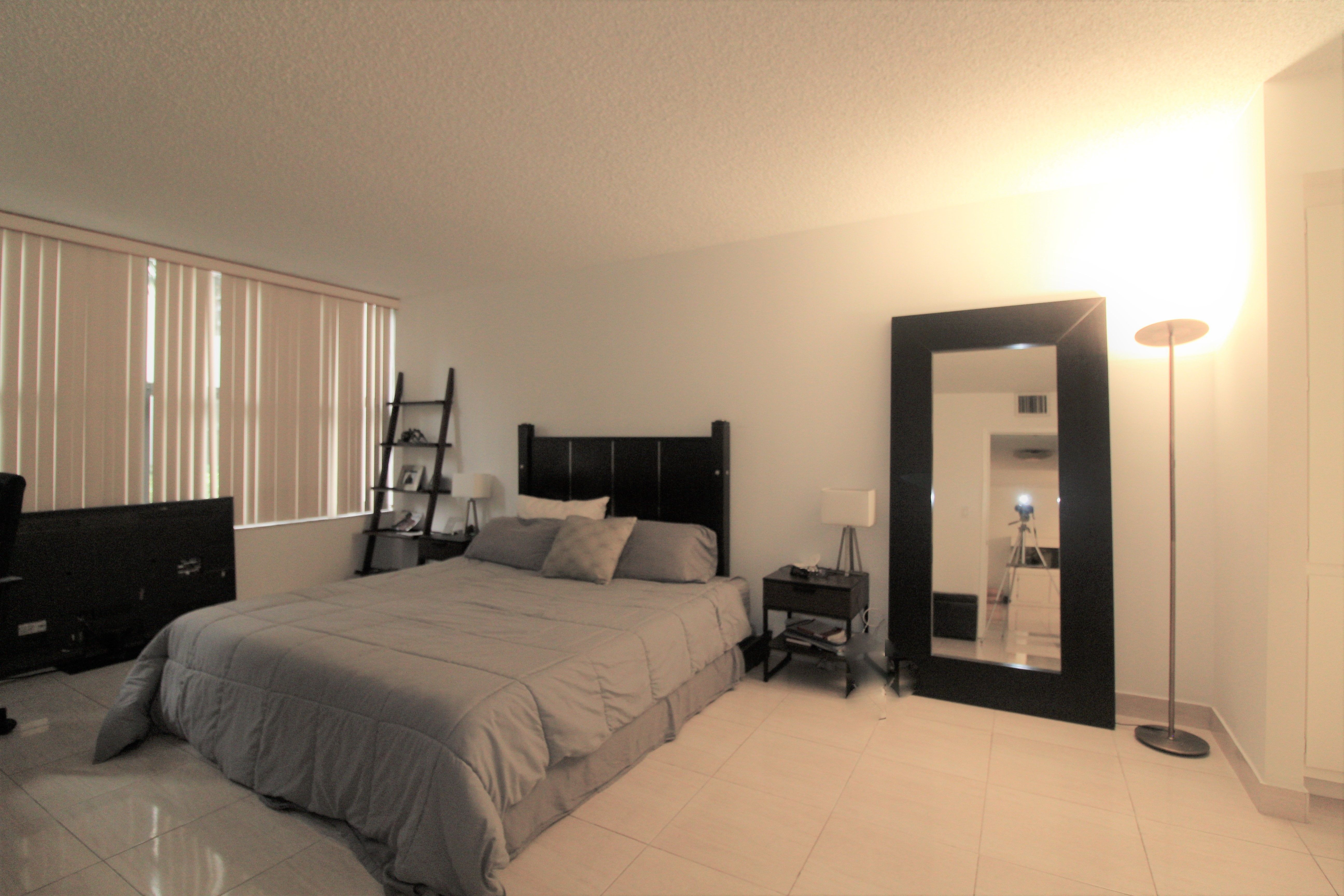  2500 Parkview Dr, Hallandale Beach, FL, 33009 - 物件實景