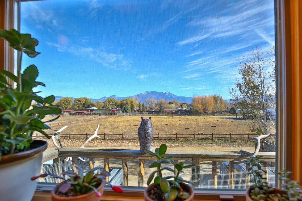 Taos, New Mexico, 87571, United States, 5 Bedrooms Bedrooms, ,5 BathroomsBathrooms,Residential,For Sale,1850359
