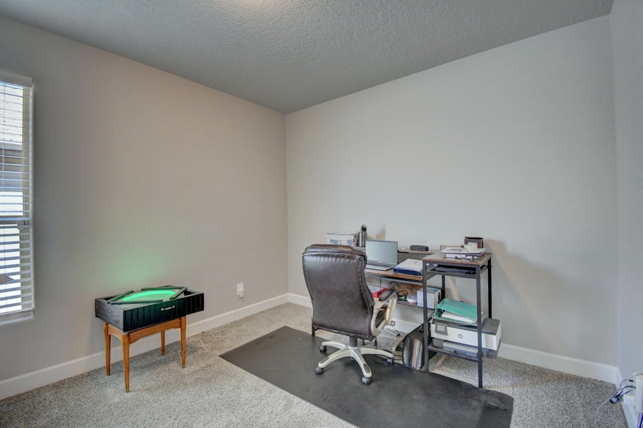 Albuquerque, New Mexico, 87114, United States, 4 Bedrooms Bedrooms, ,3 BathroomsBathrooms,Residential,For Sale,1817446