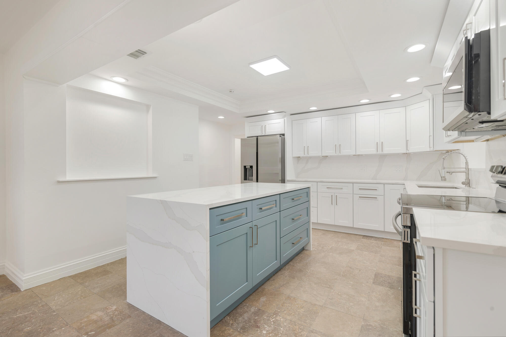 West Palm Beach, Florida, 33407, United States, 5 Bedrooms Bedrooms, ,5 BathroomsBathrooms,Residential,For Sale,1994900