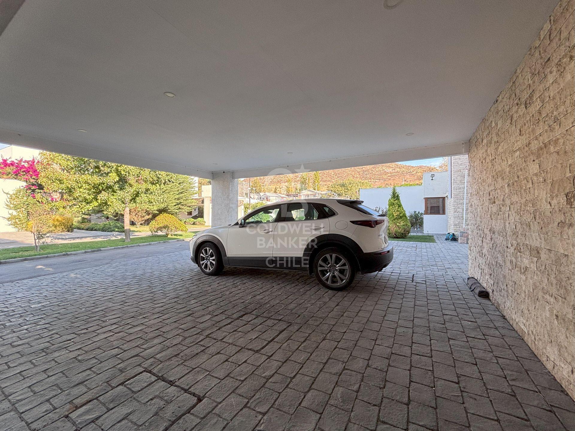 Colina, Chile, 4 Bedrooms Bedrooms, ,6 BathroomsBathrooms,Residential,For Sale,1776759