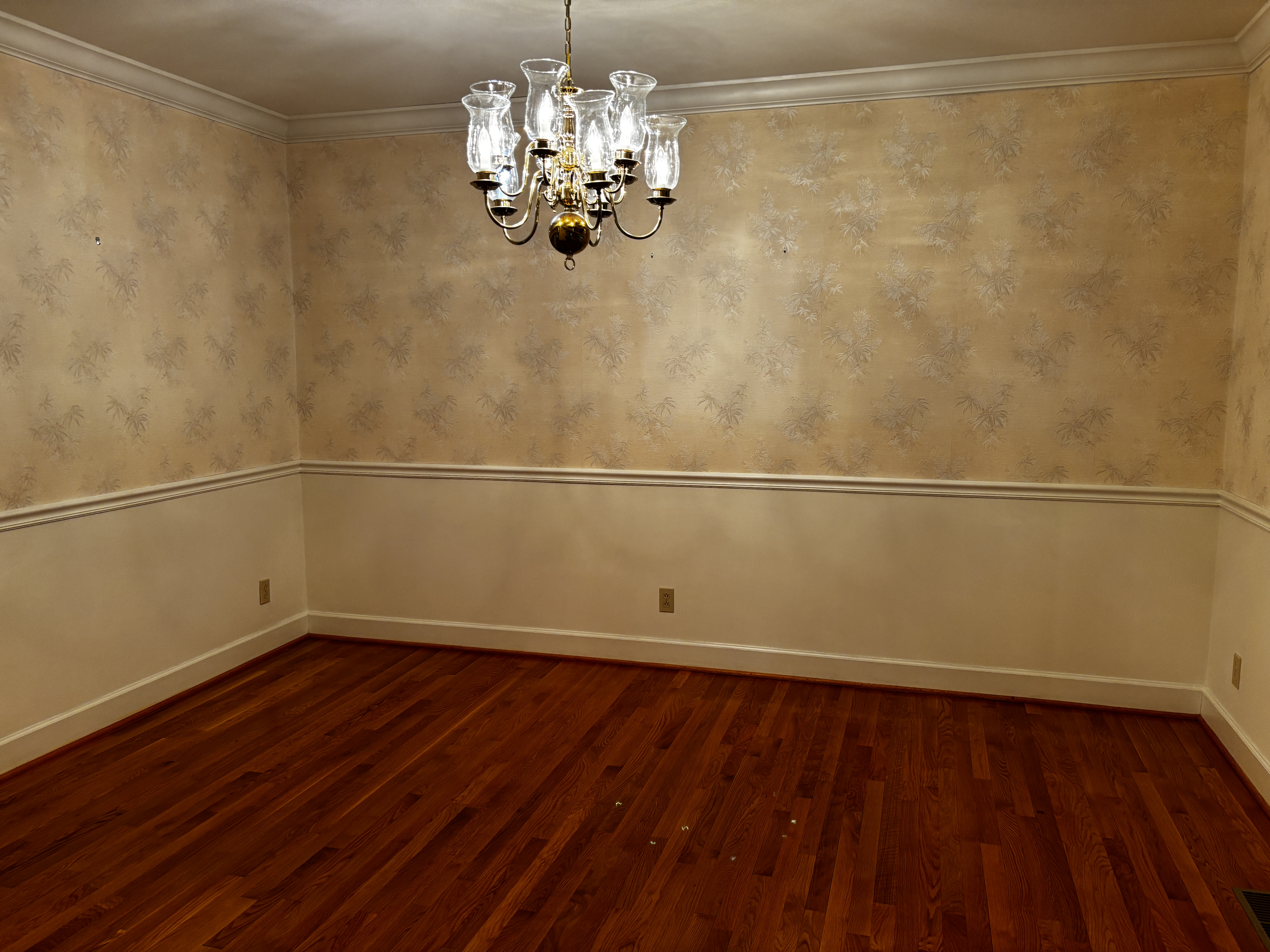 Frankfort, Kentucky, 40601, United States, 3 Bedrooms Bedrooms, ,3 BathroomsBathrooms,Residential,For Sale,2049157