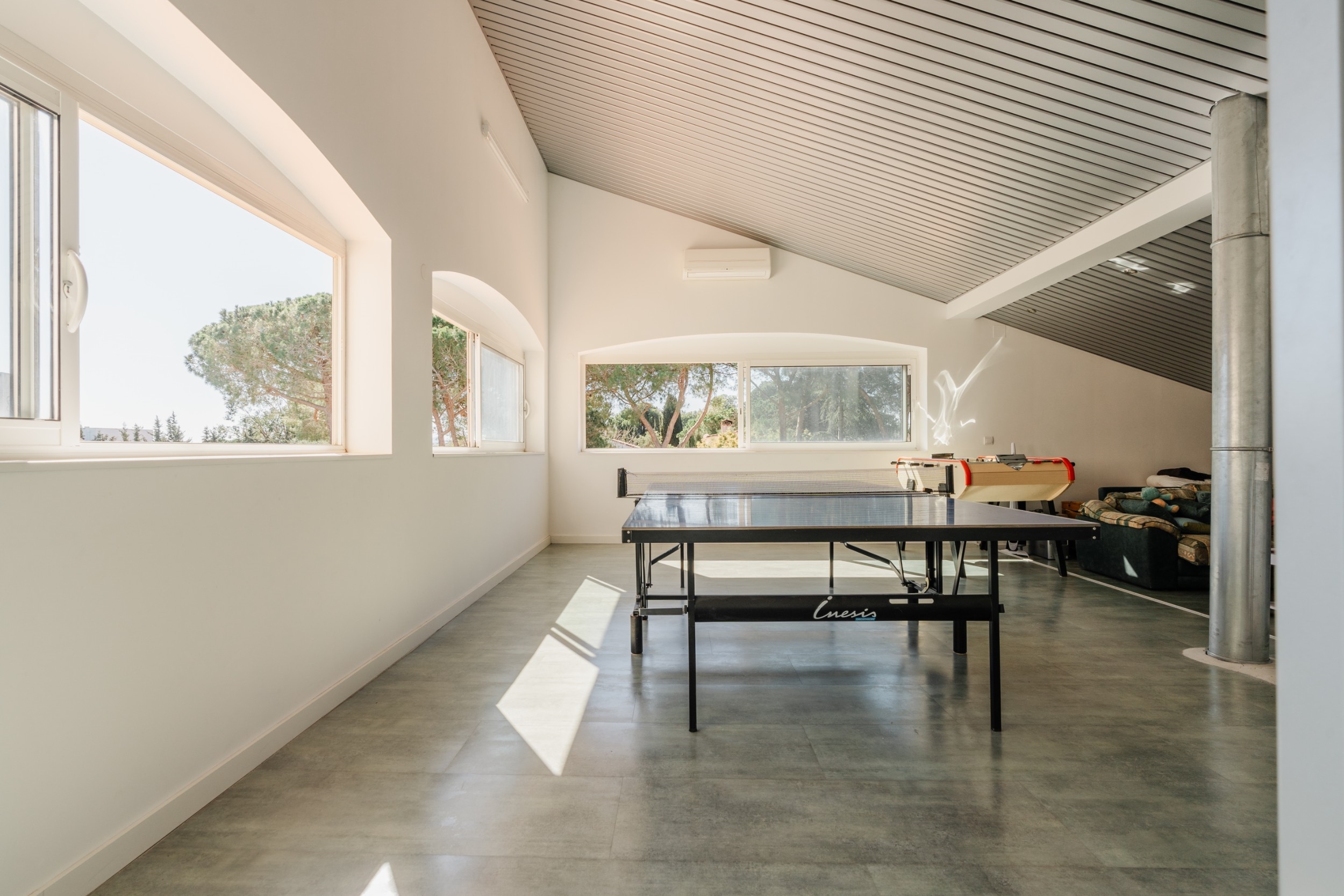  House with garden, swimming pool and garage in sought-after area - 物件實景