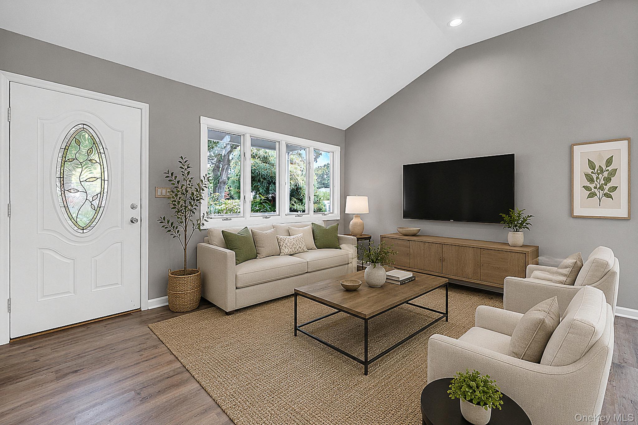 466 W 4th Street, West Islip, NY, 11795 - 物件實景