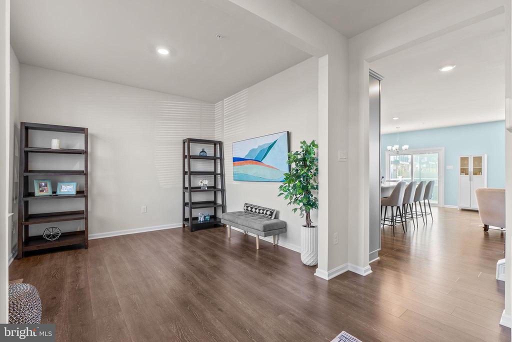 Frederick, Maryland, 21701, United States, 5 Bedrooms Bedrooms, ,4 BathroomsBathrooms,Residential,For Sale,1987107