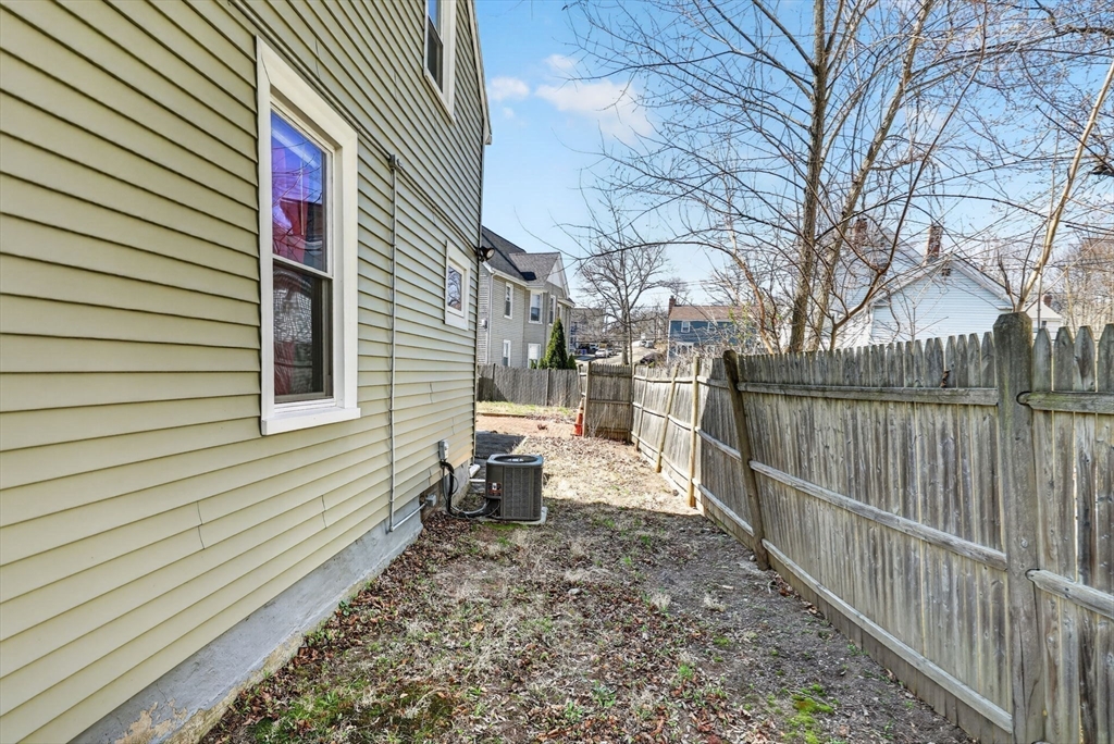 Boston, Massachusetts, 02136, United States, 3 Bedrooms Bedrooms, ,1 BathroomBathrooms,Residential,For Sale,2036481