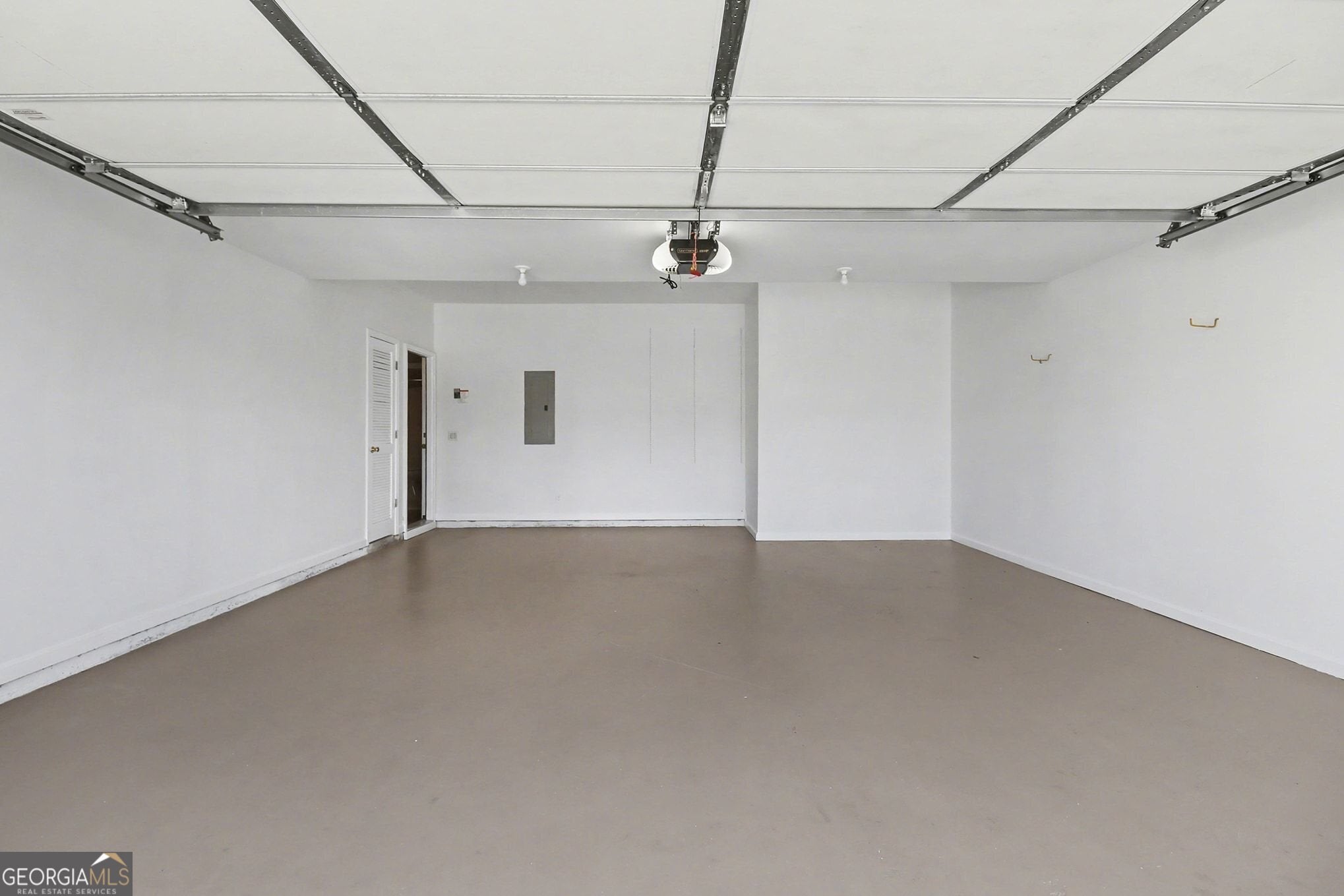 Marietta, Georgia, 30067, United States, 5 Bedrooms Bedrooms, ,3 BathroomsBathrooms,Residential,For Sale,2013390