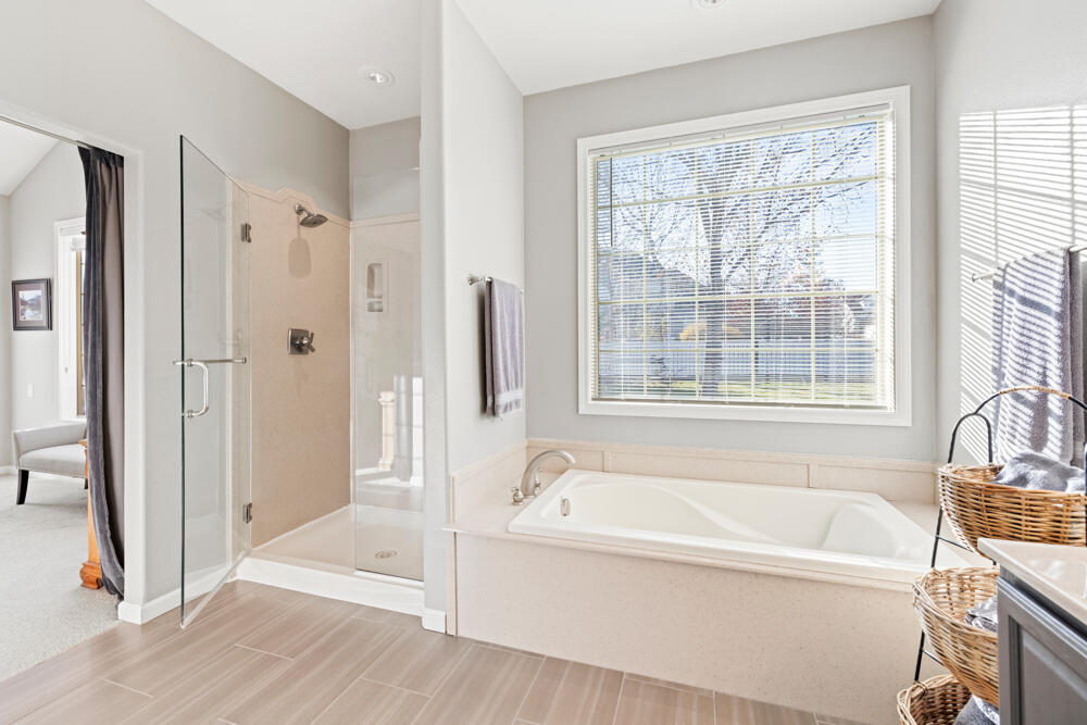 Klamath Falls, Oregon, 97601, United States, 3 Bedrooms Bedrooms, ,3 BathroomsBathrooms,Residential,For Sale,1848515