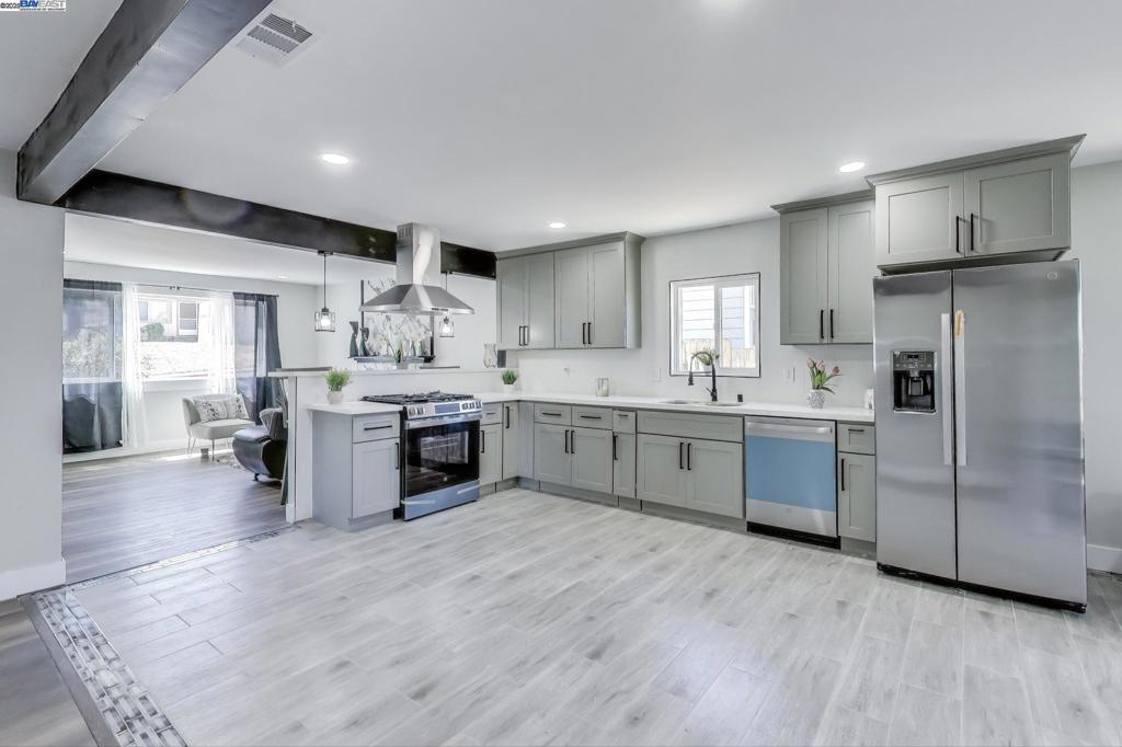 Martinez, California, 94553, United States, 4 Bedrooms Bedrooms, ,2 BathroomsBathrooms,Residential,For Sale,1985716