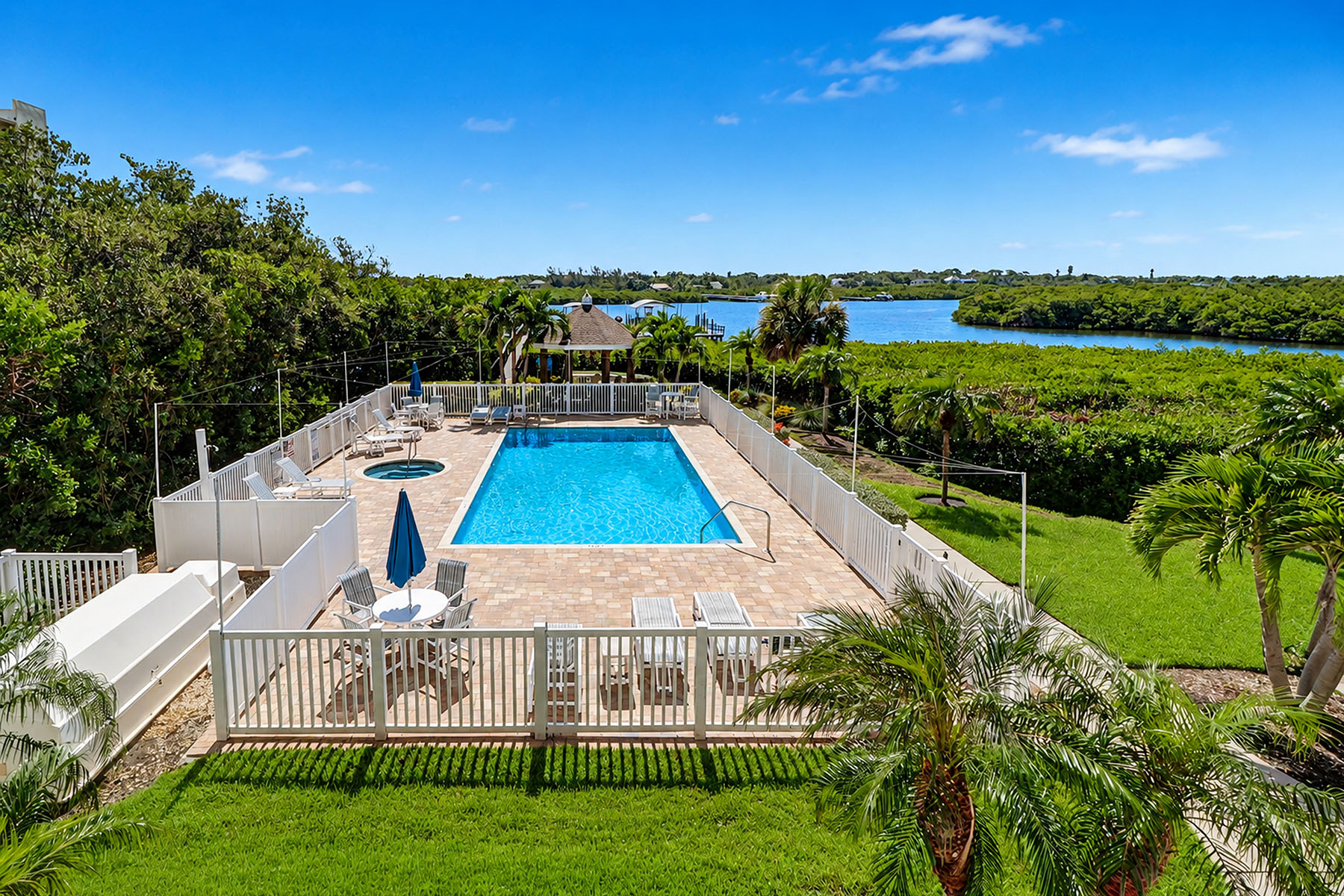  DOLPHIN KEY CONDO - 物件實景