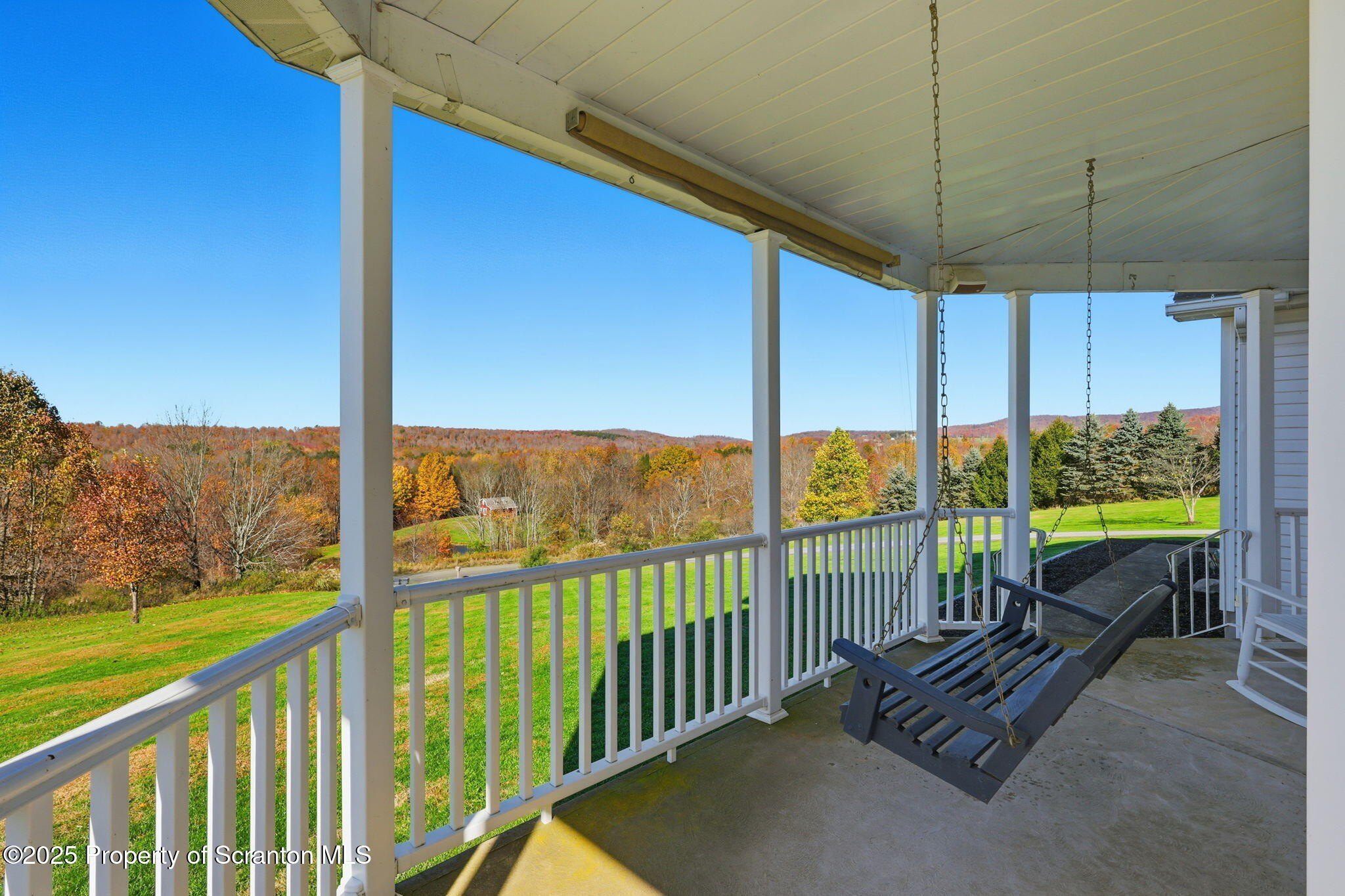 Clifford Twp, Pennsylvania, 18470, United States, 4 Bedrooms Bedrooms, ,3 BathroomsBathrooms,Residential,For Sale,1978908