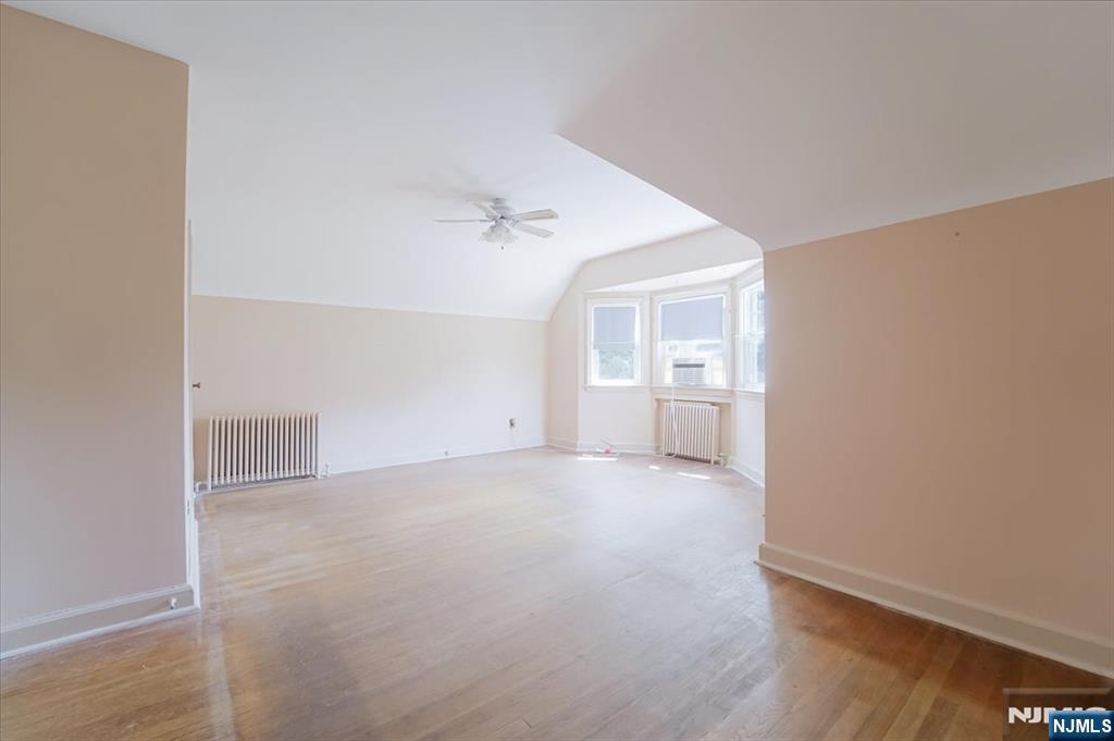 Wyckoff, New Jersey, 07481, United States, 5 Bedrooms Bedrooms, ,3 BathroomsBathrooms,Residential,For Sale,1920026