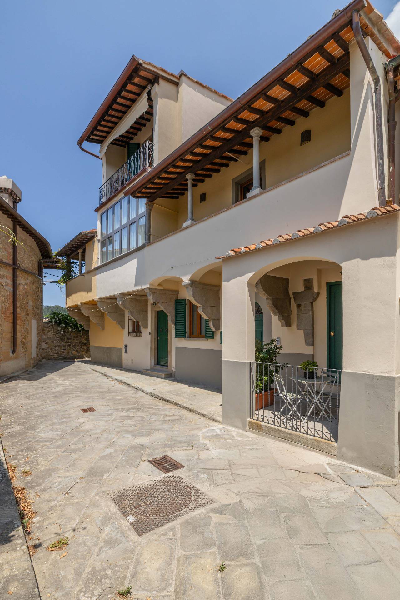 Firenze, Firenze, 50100, IT, 3 Bedrooms Bedrooms, ,3 BathroomsBathrooms,Residential,For Sale,1882451