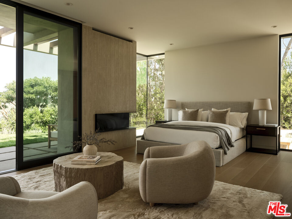 Malibu, California, 90265, United States, 4 Bedrooms Bedrooms, ,4 BathroomsBathrooms,Residential,For Sale,1918015