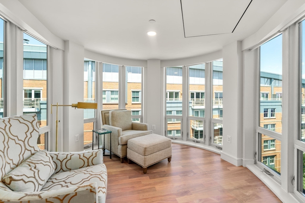 Boston, Massachusetts, 02109, United States, 3 Bedrooms Bedrooms, ,3 BathroomsBathrooms,Residential,For Sale,1990888