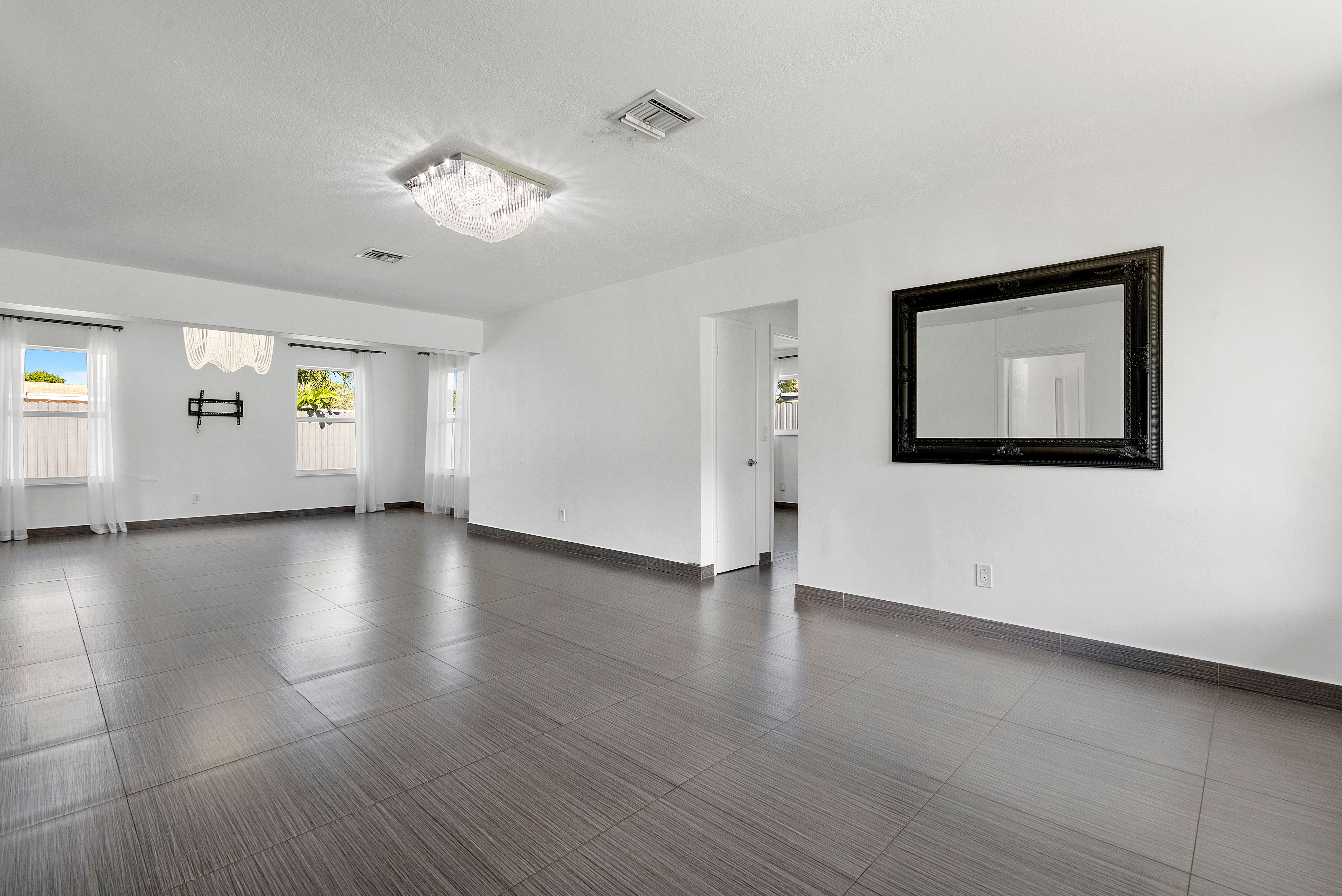  2505 NE 214th St, Aventura, FL, 33180 - 物件實景
