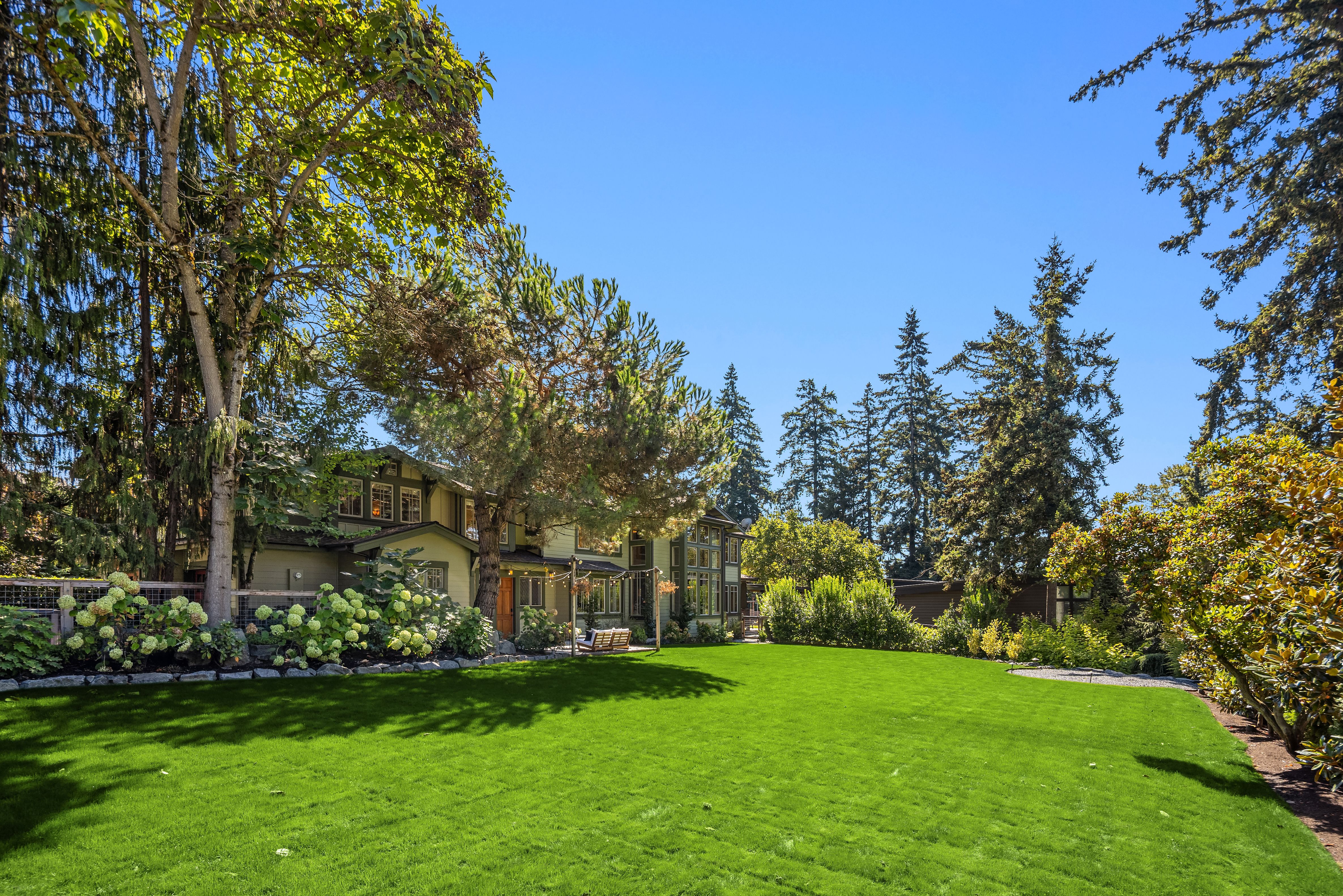  1411 8th St W, Kirkland, WA 98033 - 物件實景