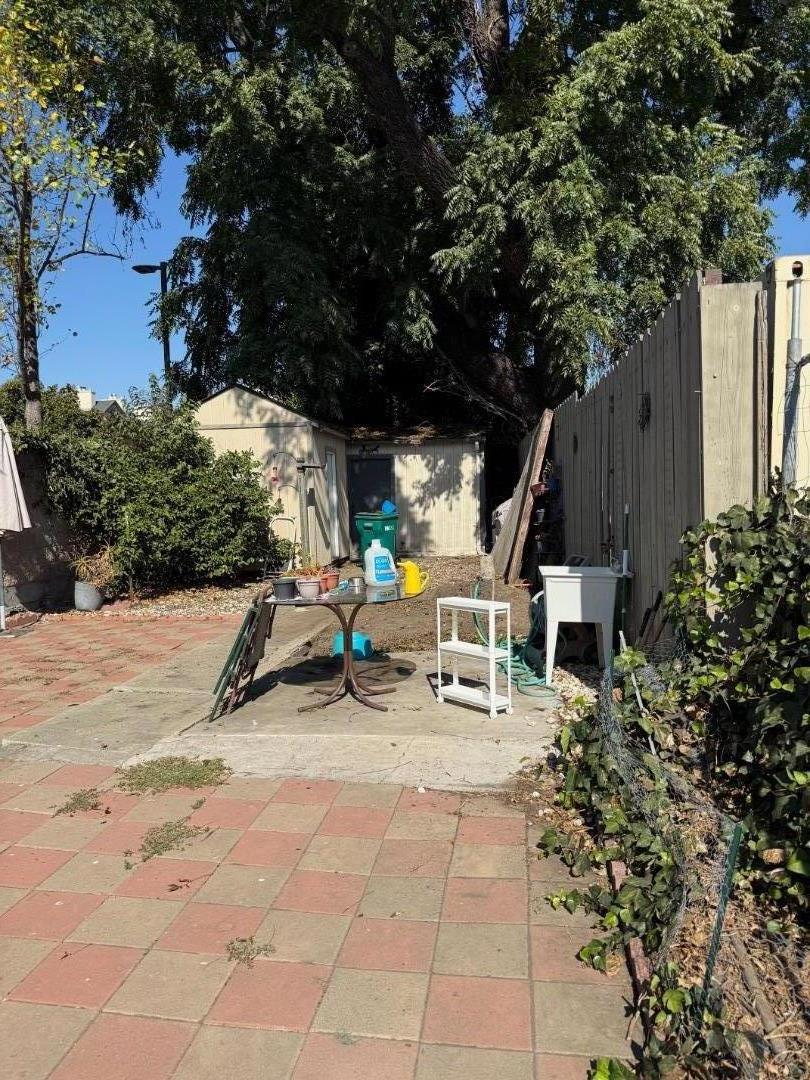Hayward, California, 94541, United States, 2 Bedrooms Bedrooms, ,1 BathroomBathrooms,Residential,For Sale,1944993