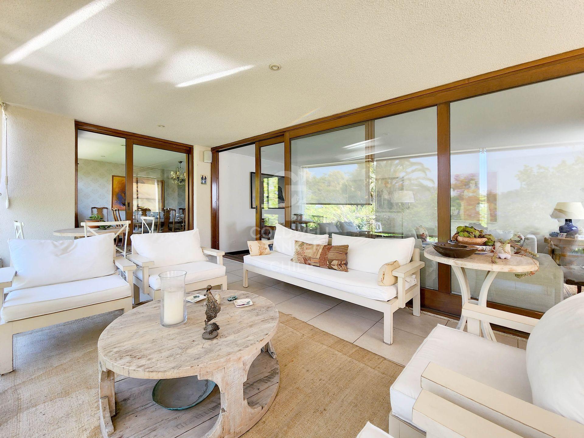 Vitacura, Chile, 3 Bedrooms Bedrooms, ,4 BathroomsBathrooms,Residential,For Sale,1867127