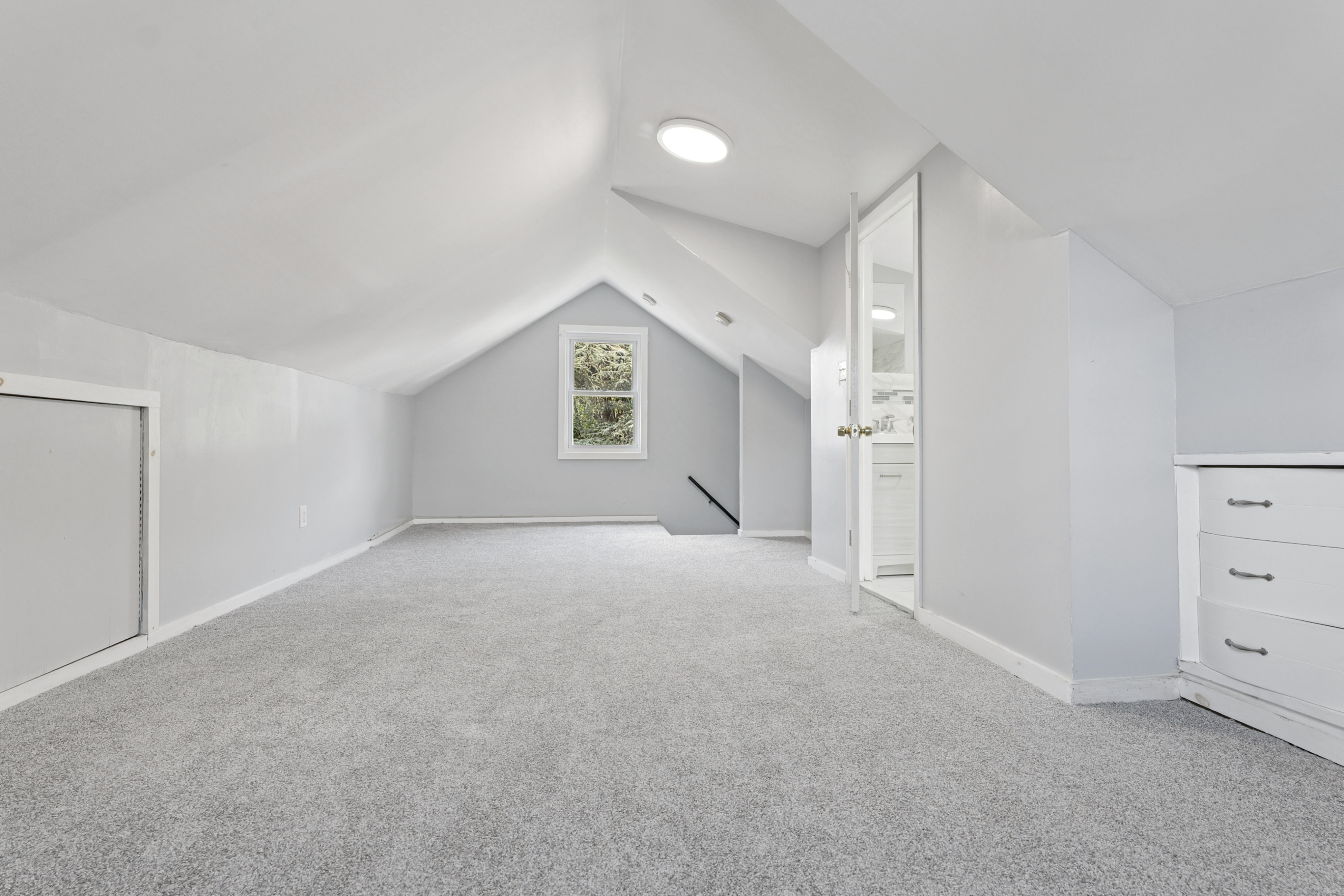 Maplewood, New Jersey, 07040, United States, 4 Bedrooms Bedrooms, ,5 BathroomsBathrooms,Residential,For Sale,1976450