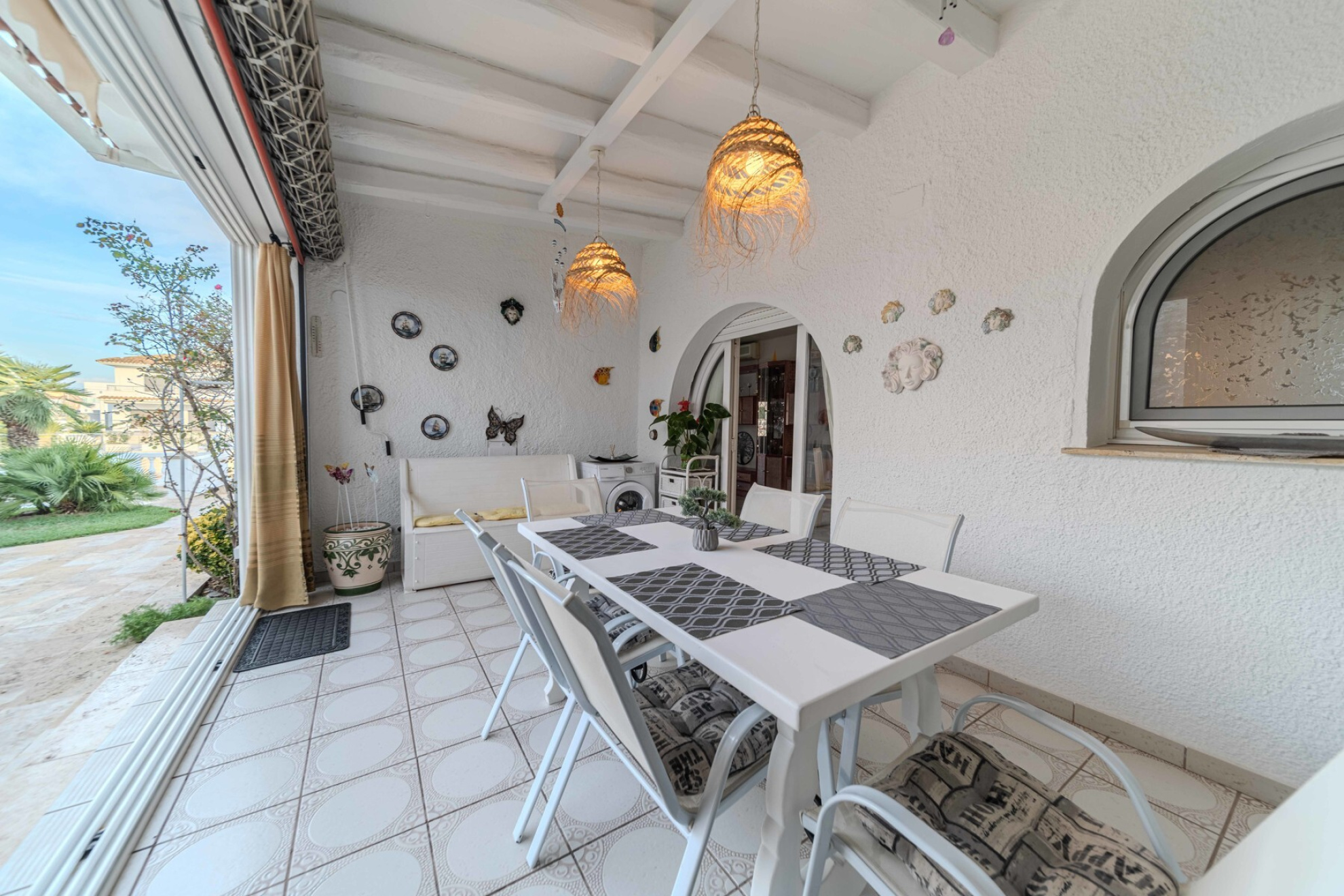  Villa with mooring in the wide channel (20 meters) and independent studio - 物件實景