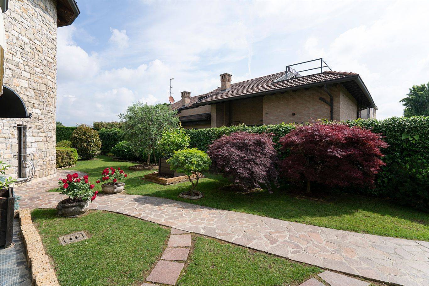 Usmate Velate, Monza e Brianza, 20040, IT, 3 Bedrooms Bedrooms, ,4 BathroomsBathrooms,Residential,For Sale,1838025